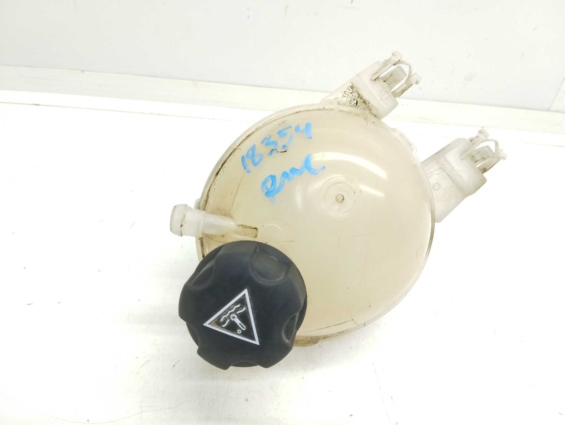 Recambio de deposito expansion para peugeot 208 1.2 12v e-vti referencia OEM IAM   