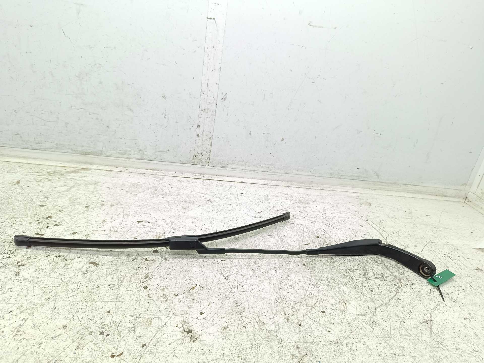Recambio de brazo limpia delantero izquierdo para peugeot 308 active referencia OEM IAM 97036203  