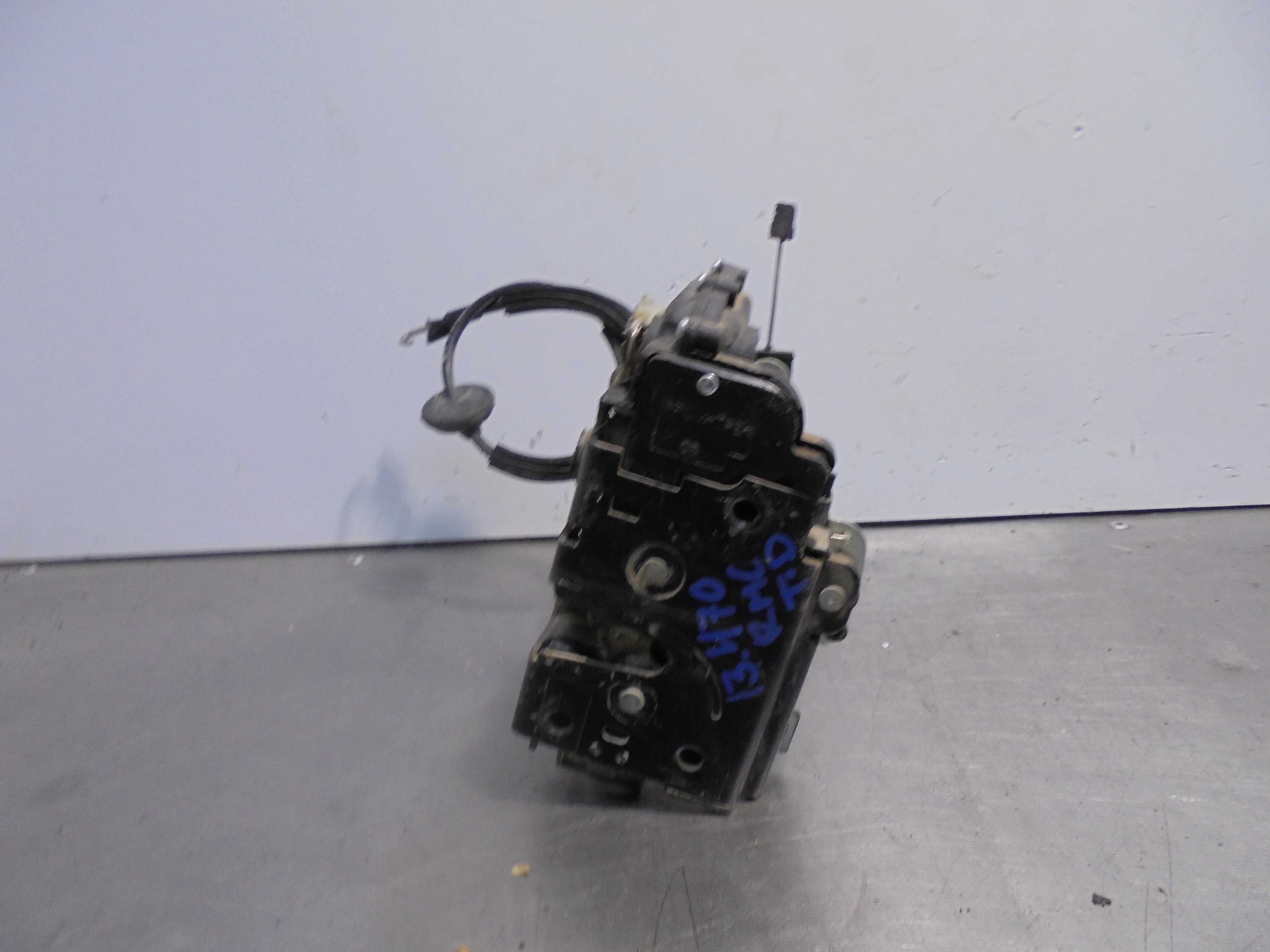 Recambio de cerradura puerta trasera derecha para volkswagen passat berlina (3b2) 1.9 tdi referencia OEM IAM   