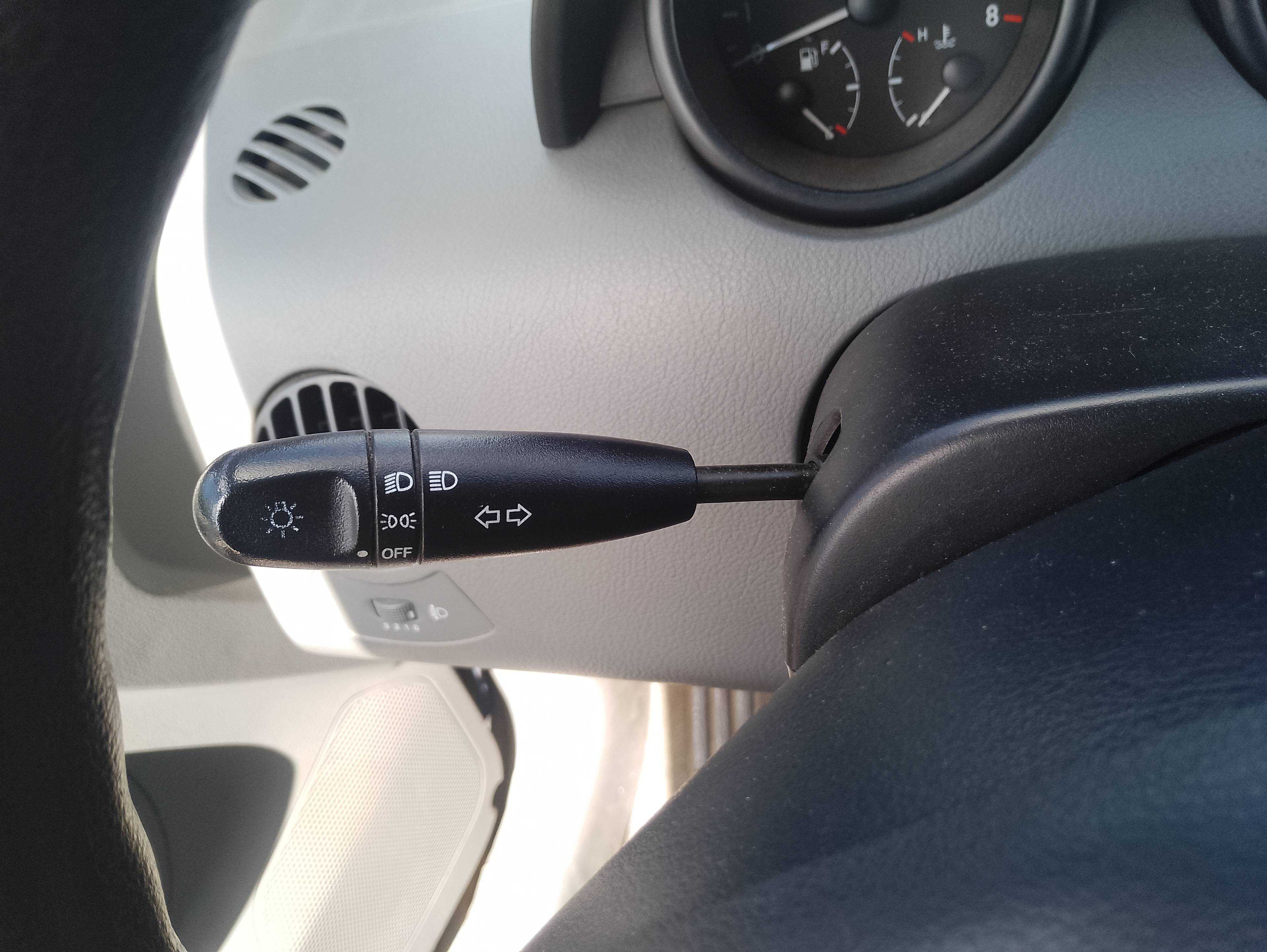 Recambio de mando intermitentes para daewoo kalos 1.4 se referencia OEM IAM   