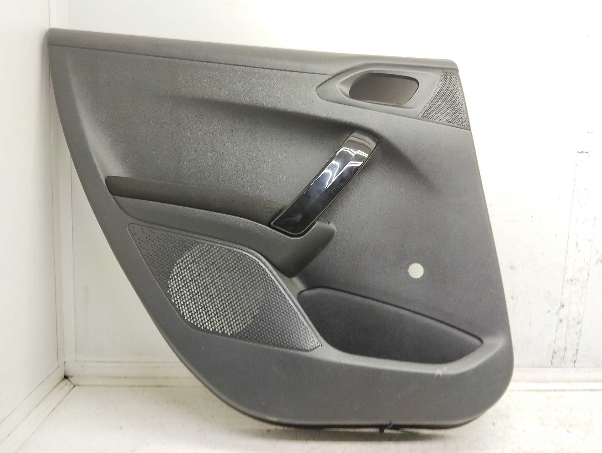 Recambio de guarnecido puerta trasera izquierda para peugeot 208 style referencia OEM IAM 96763548ZD  