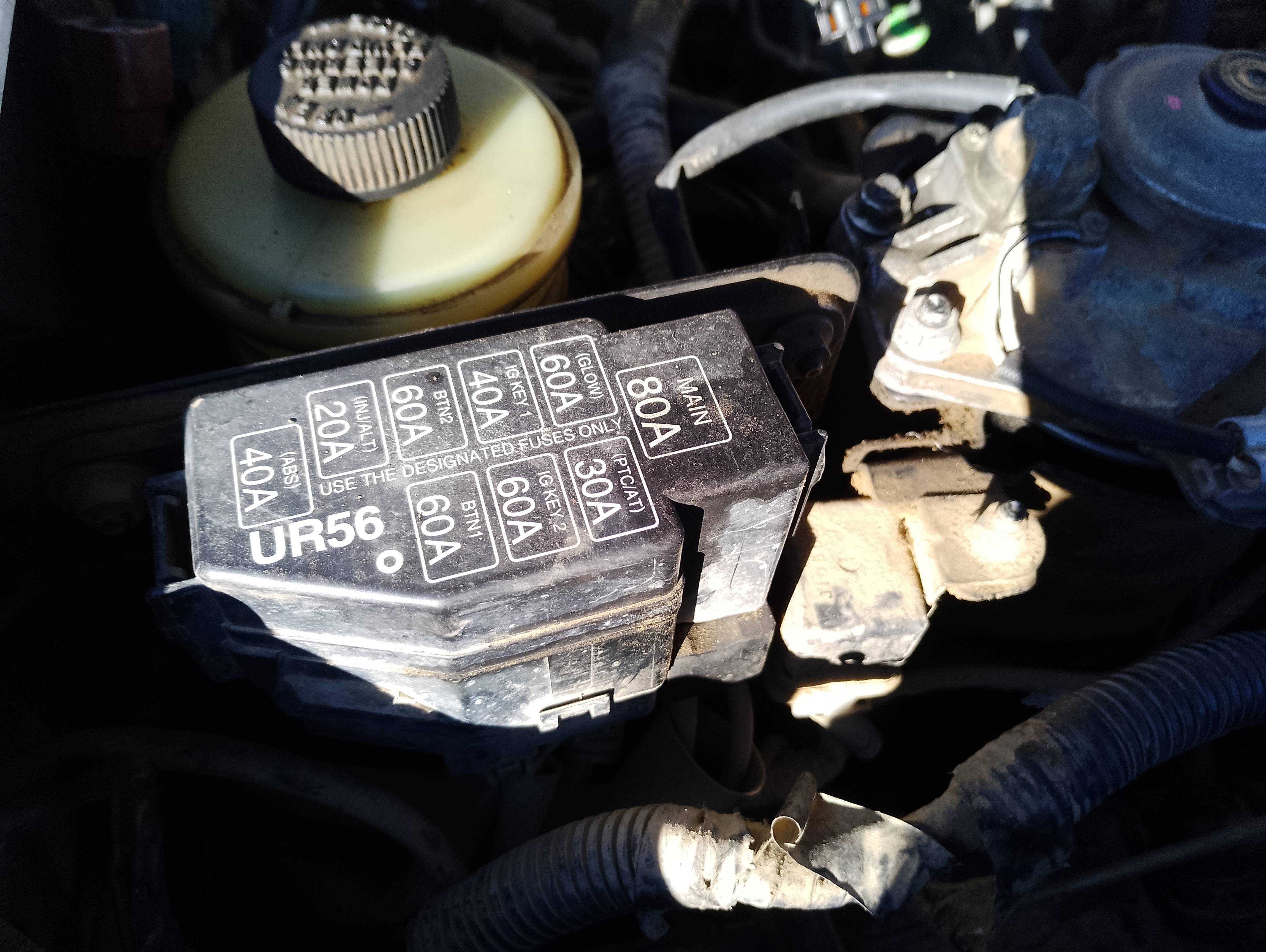 Recambio de caja reles / fusibles para ford ranger (et) cabina doble xlt limited 4x4 referencia OEM IAM   