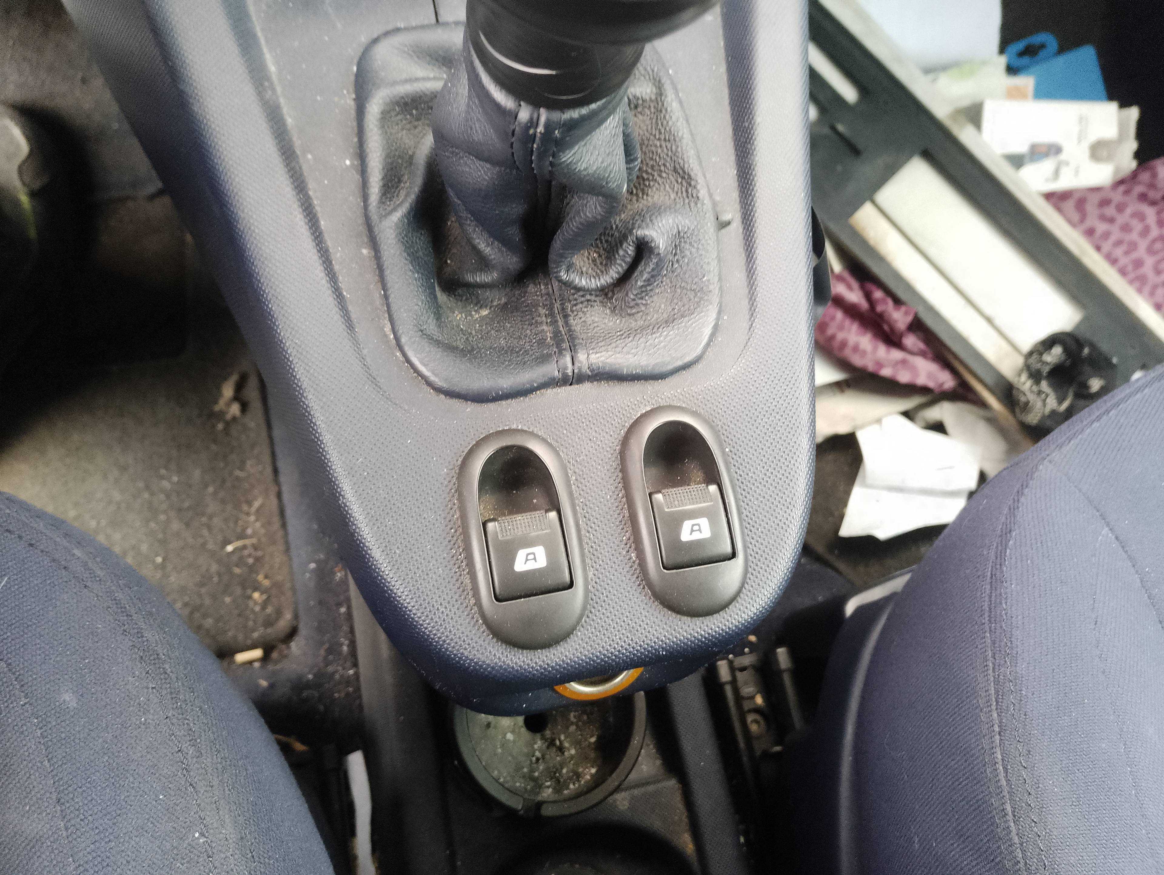 Recambio de mando elevalunas delantero izquierdo para peugeot 1007 dolce referencia OEM IAM   