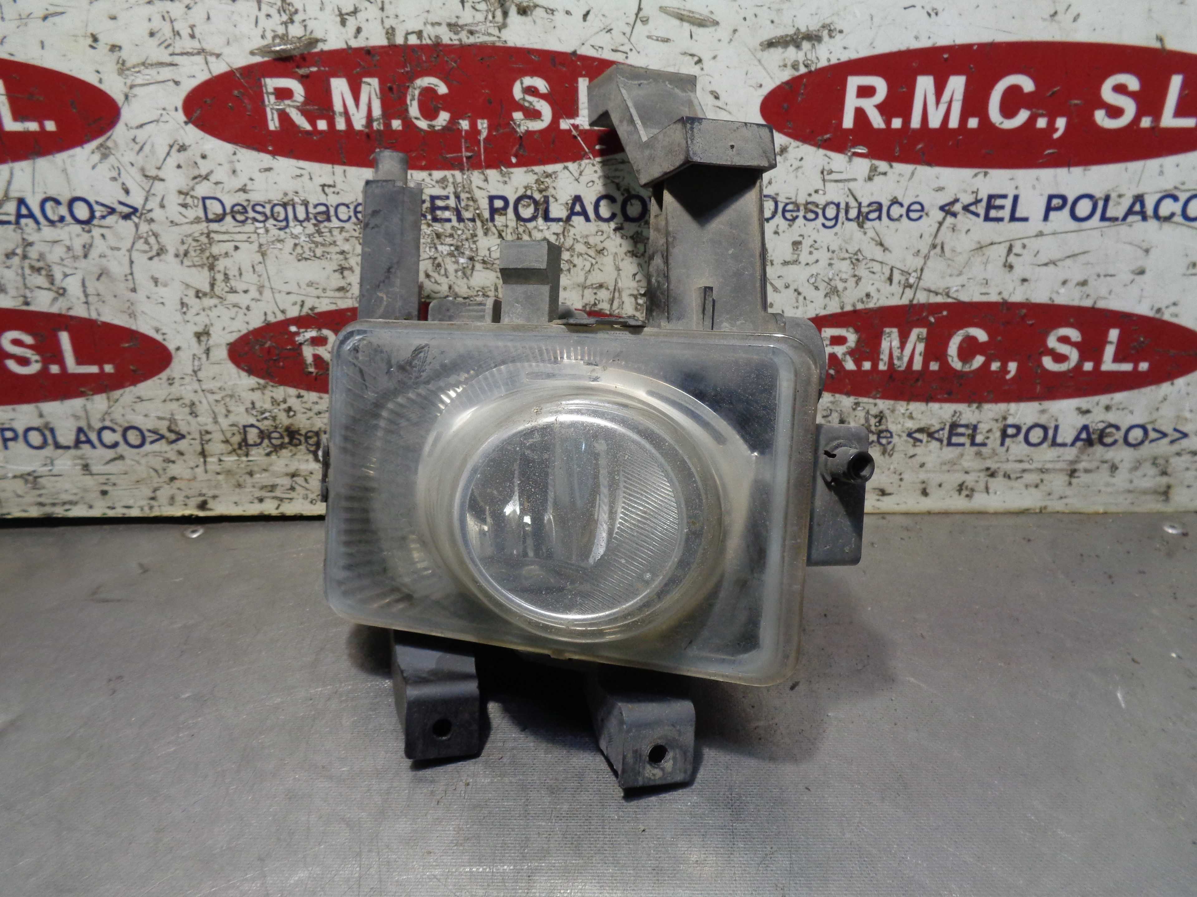 Recambio de faro antiniebla izquierdo para opel zafira b referencia OEM IAM 24462133  