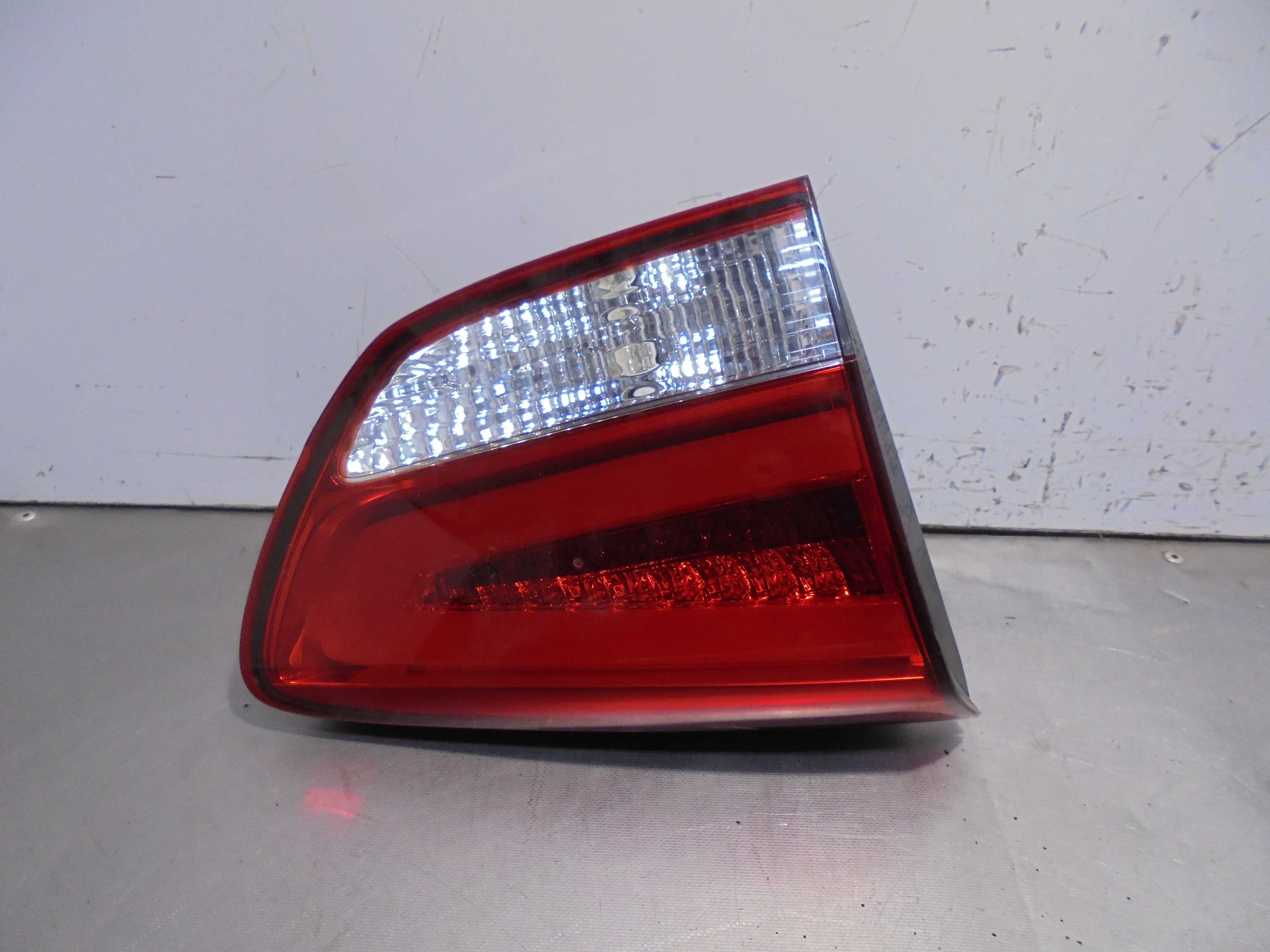 Recambio de piloto porton trasero izquierdo para kia carens ( ) 1.7 crdi cat referencia OEM IAM 92403A4110 SEOGU 