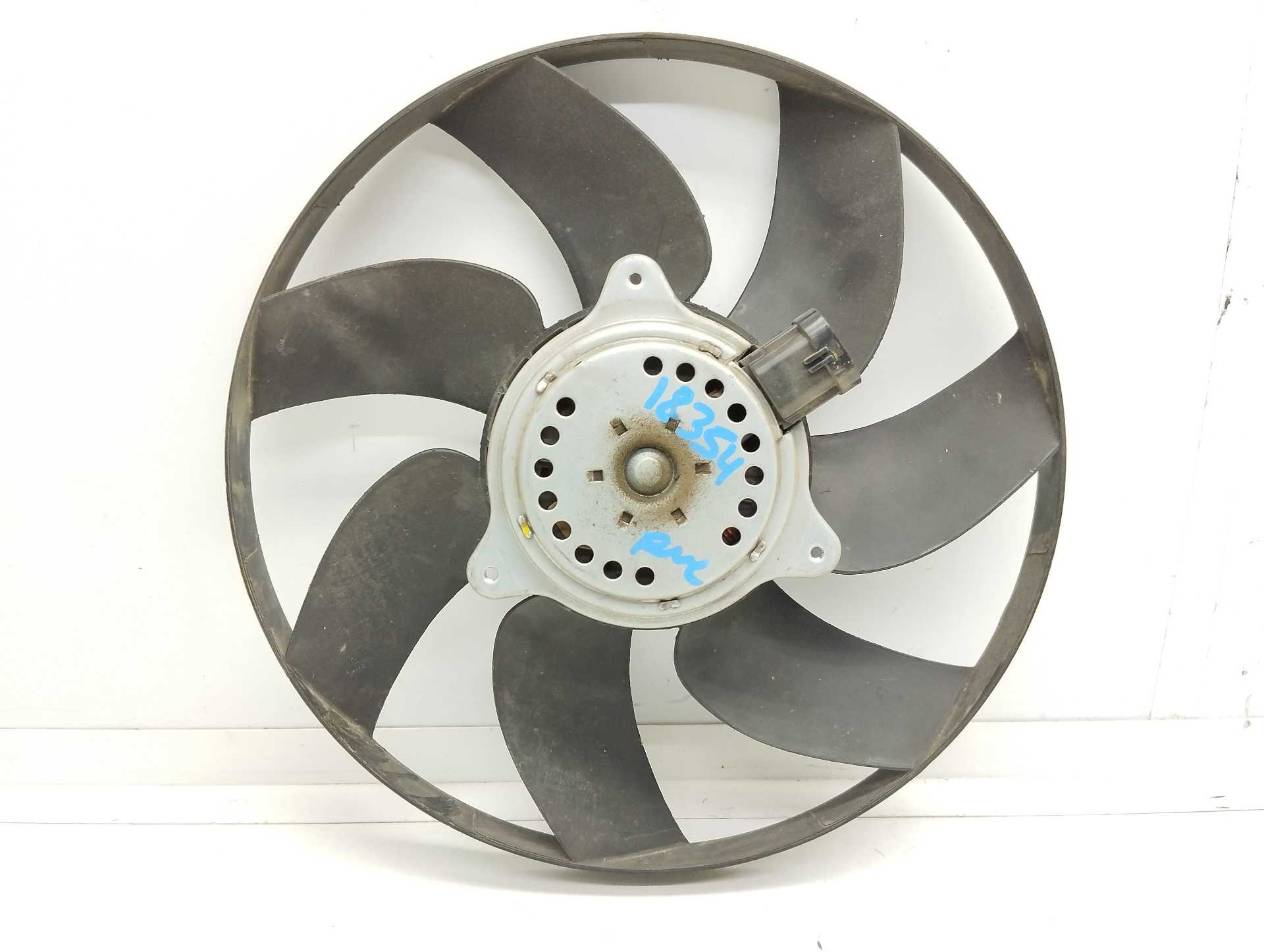 Recambio de electroventilador para peugeot 208 1.2 12v e-vti referencia OEM IAM M143207 VALEO 
