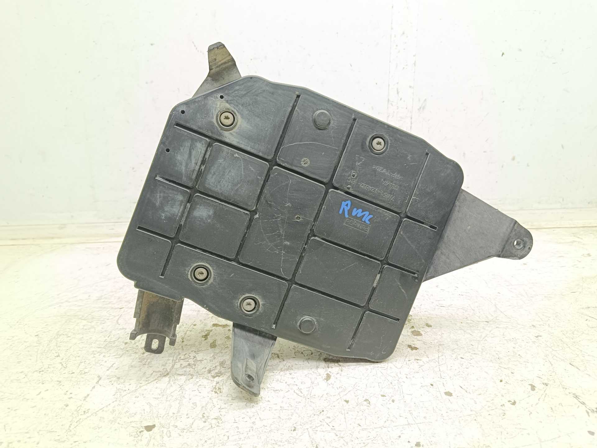 Recambio de caja reles / fusibles para ford focus berlina (cap) ambiente (d) referencia OEM IAM 7M5112A659  