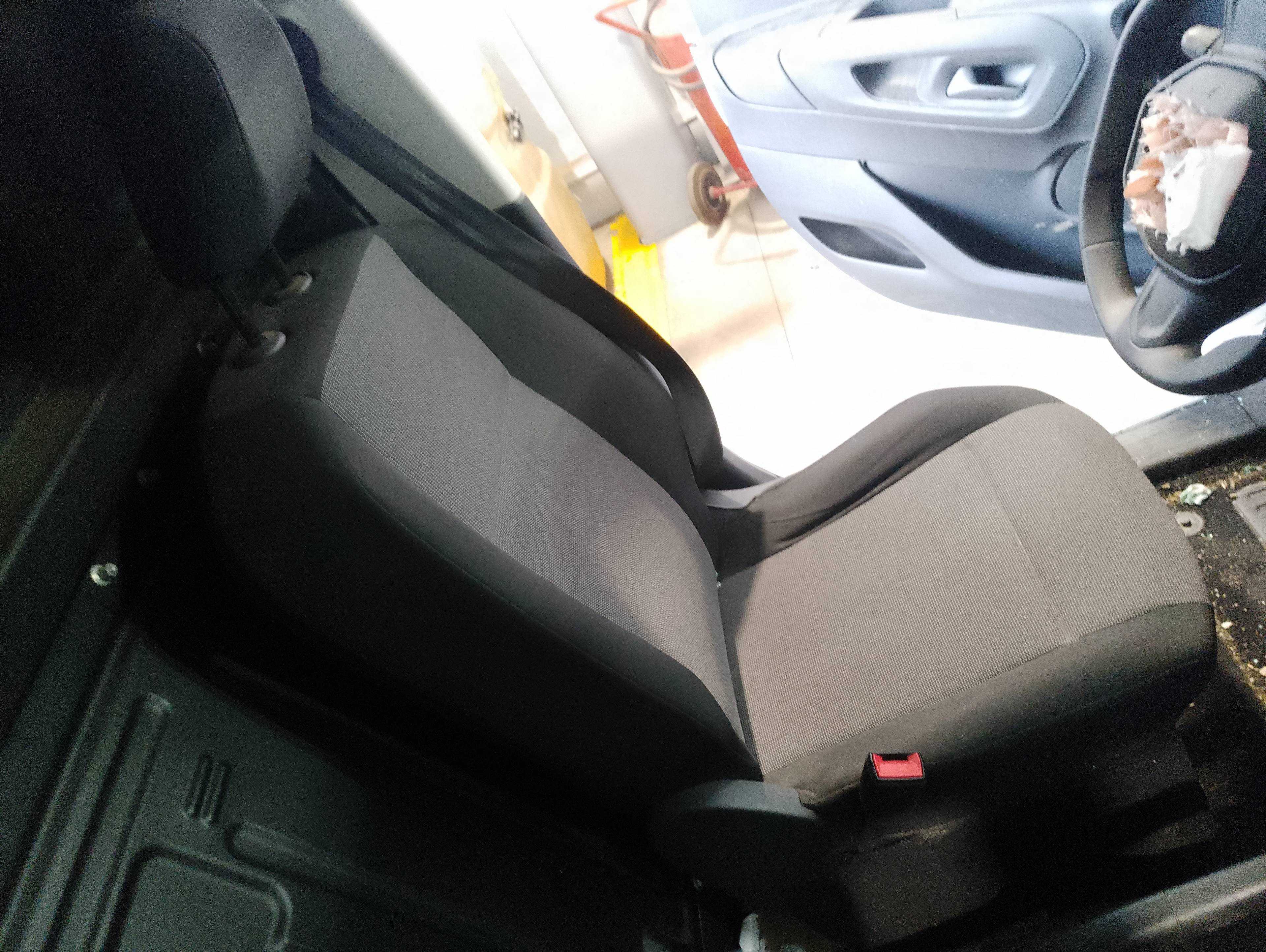 Recambio de asiento delantero izquierdo para peugeot partner grip l1 referencia OEM IAM   