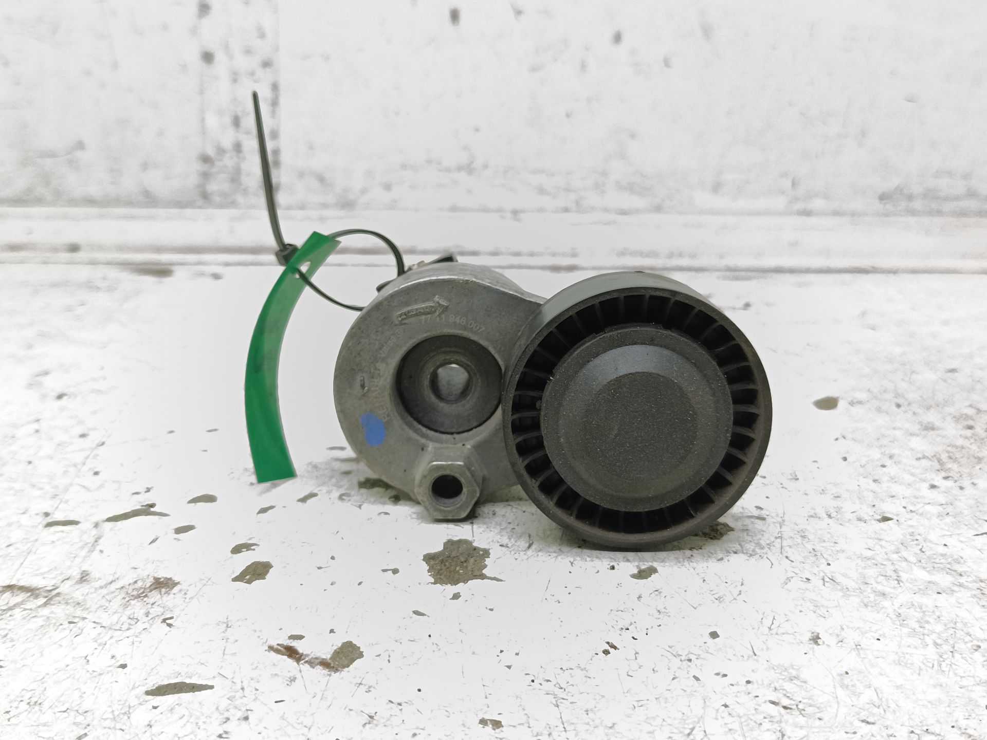 Recambio de tensor correa auxiliar para renault kangoo (f/kc0) alize referencia OEM IAM   