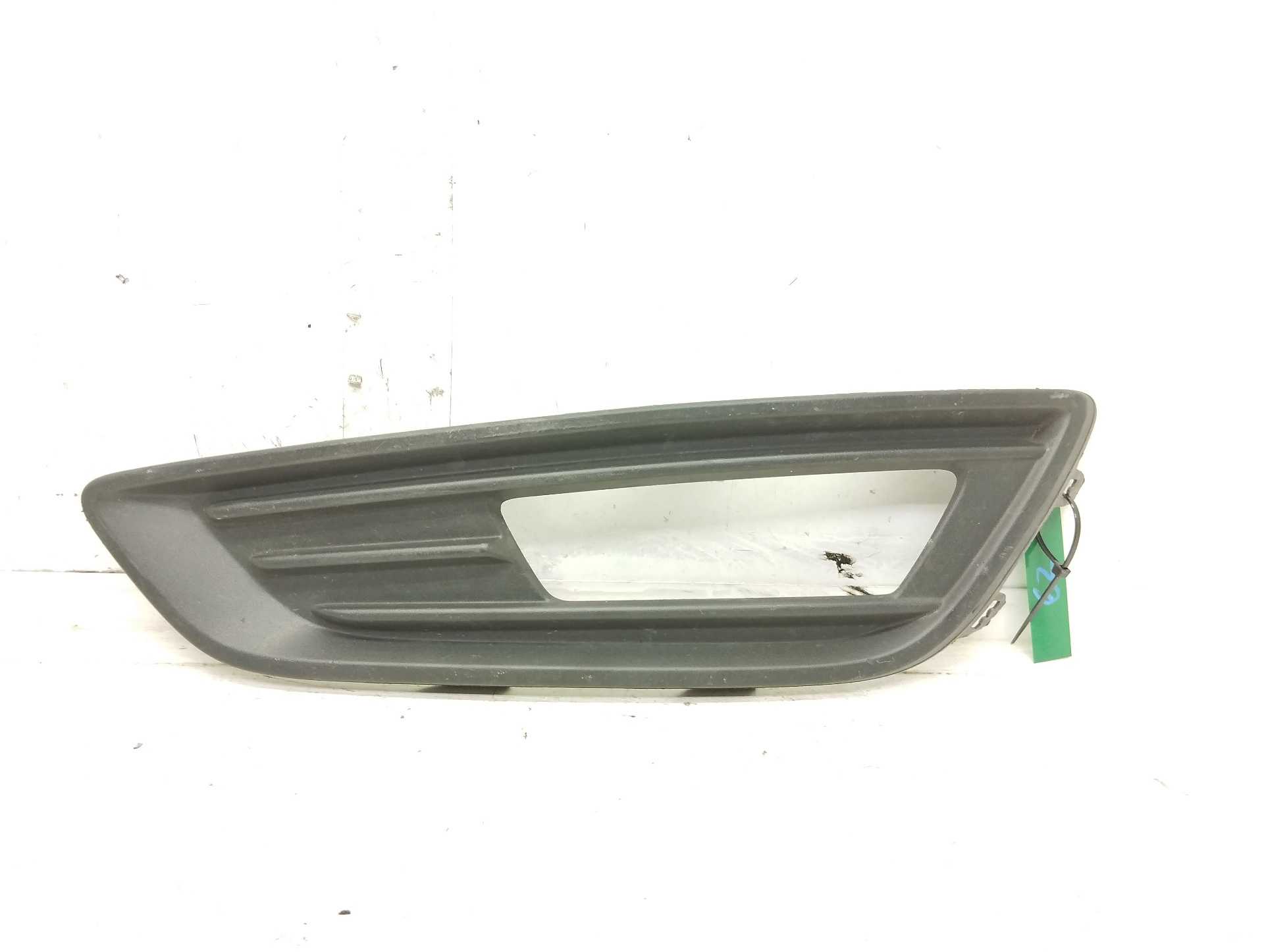 Recambio de moldura antiniebla izquierda para ford focus lim. (cb8) sport referencia OEM IAM F1EB15A299A  
