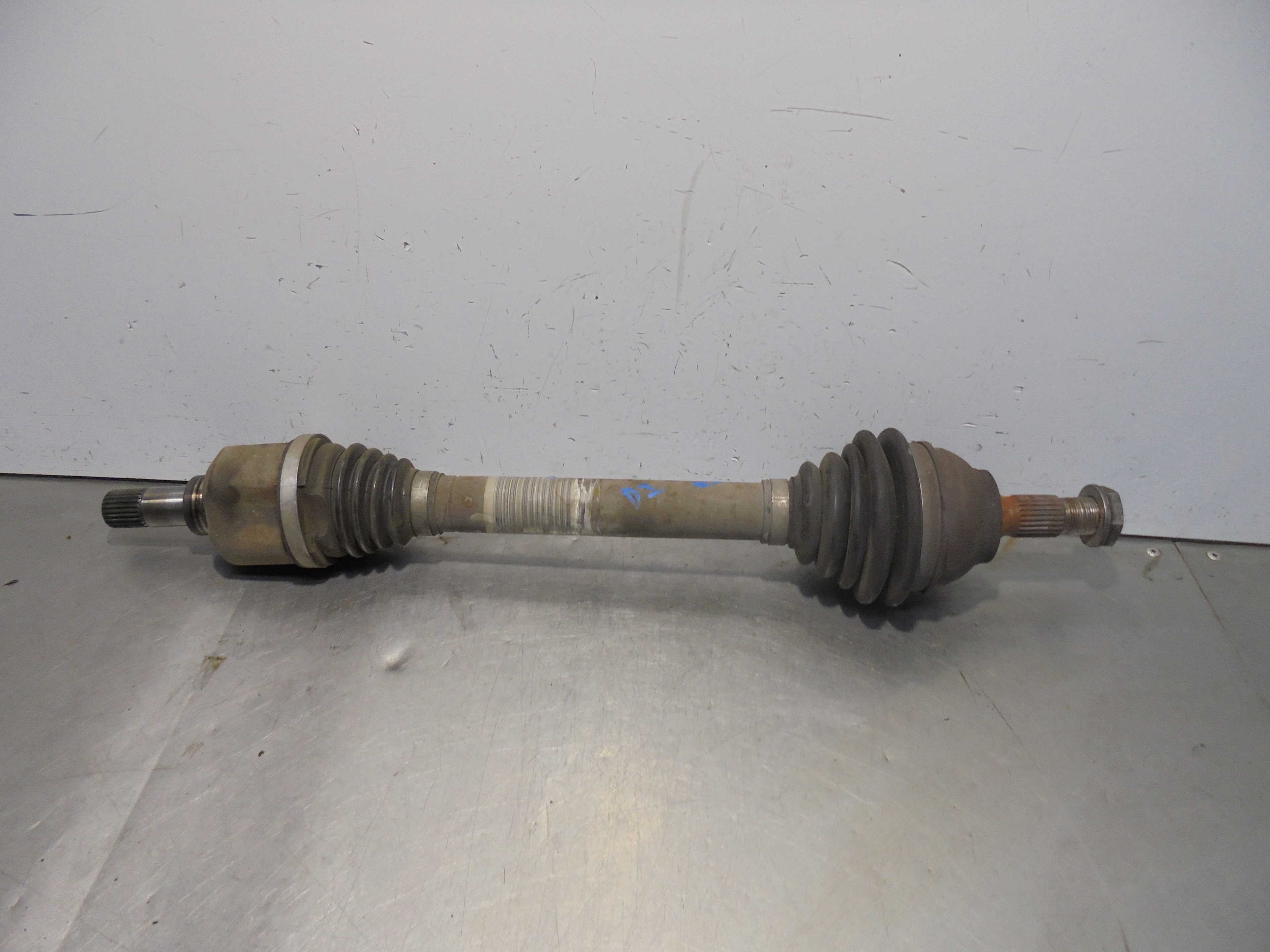 Recambio de transmision delantera izquierda para peugeot partner kasten confort l1 referencia OEM IAM 9637117780  