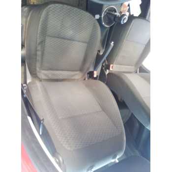ASIENTO DELANTERO IZQUIERDO 