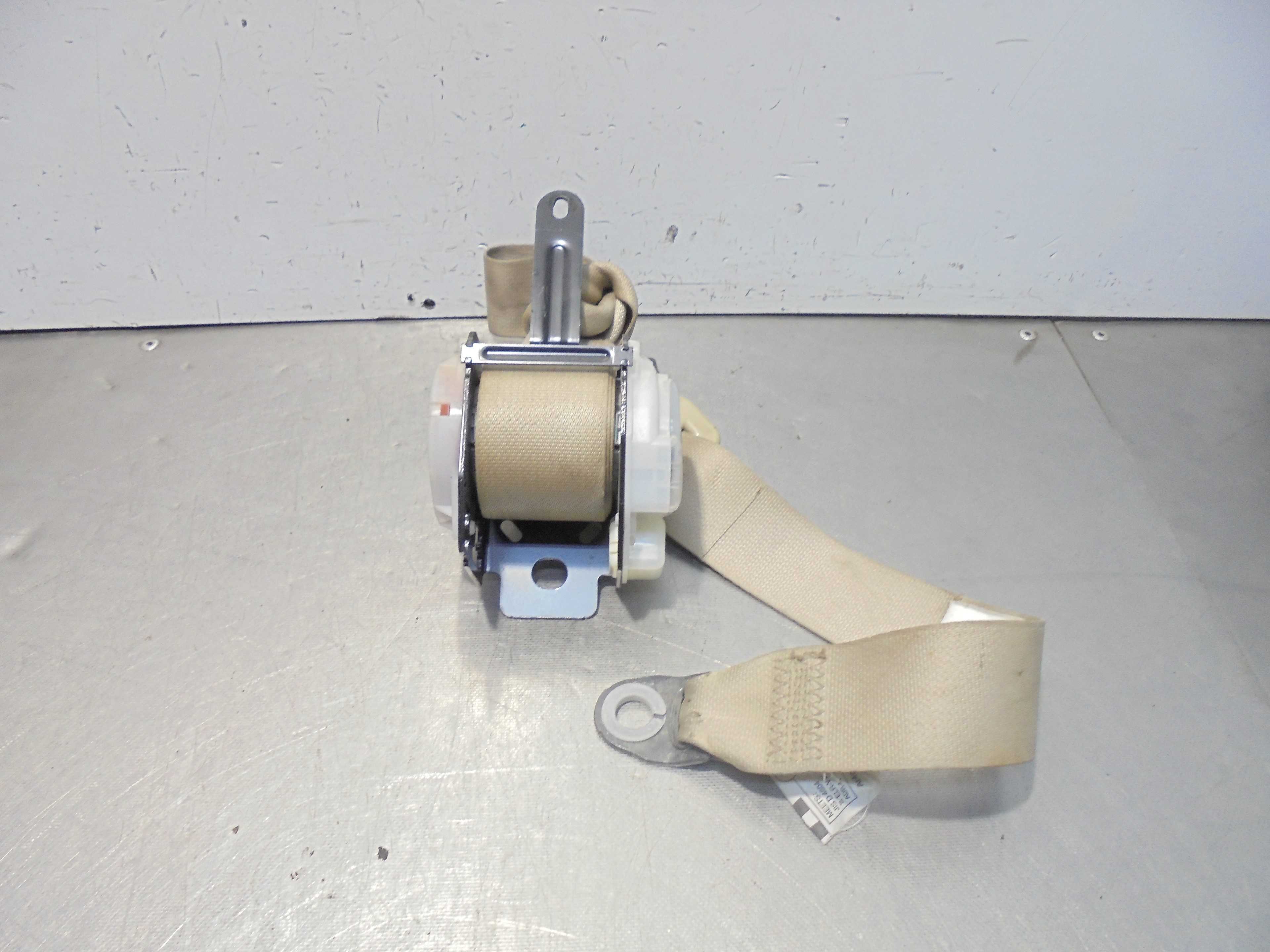 Recambio de cinturon seguridad 3ª fila derecho para toyota land cruiser (j12) 3.0 turbodiesel referencia OEM IAM   