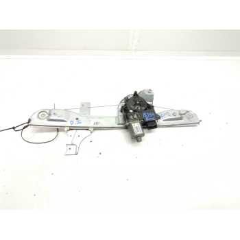Recambio de elevalunas delantero izquierdo para peugeot 208 1.2 12v e-vti referencia OEM IAM 9816401780 0130822969 BOSCH