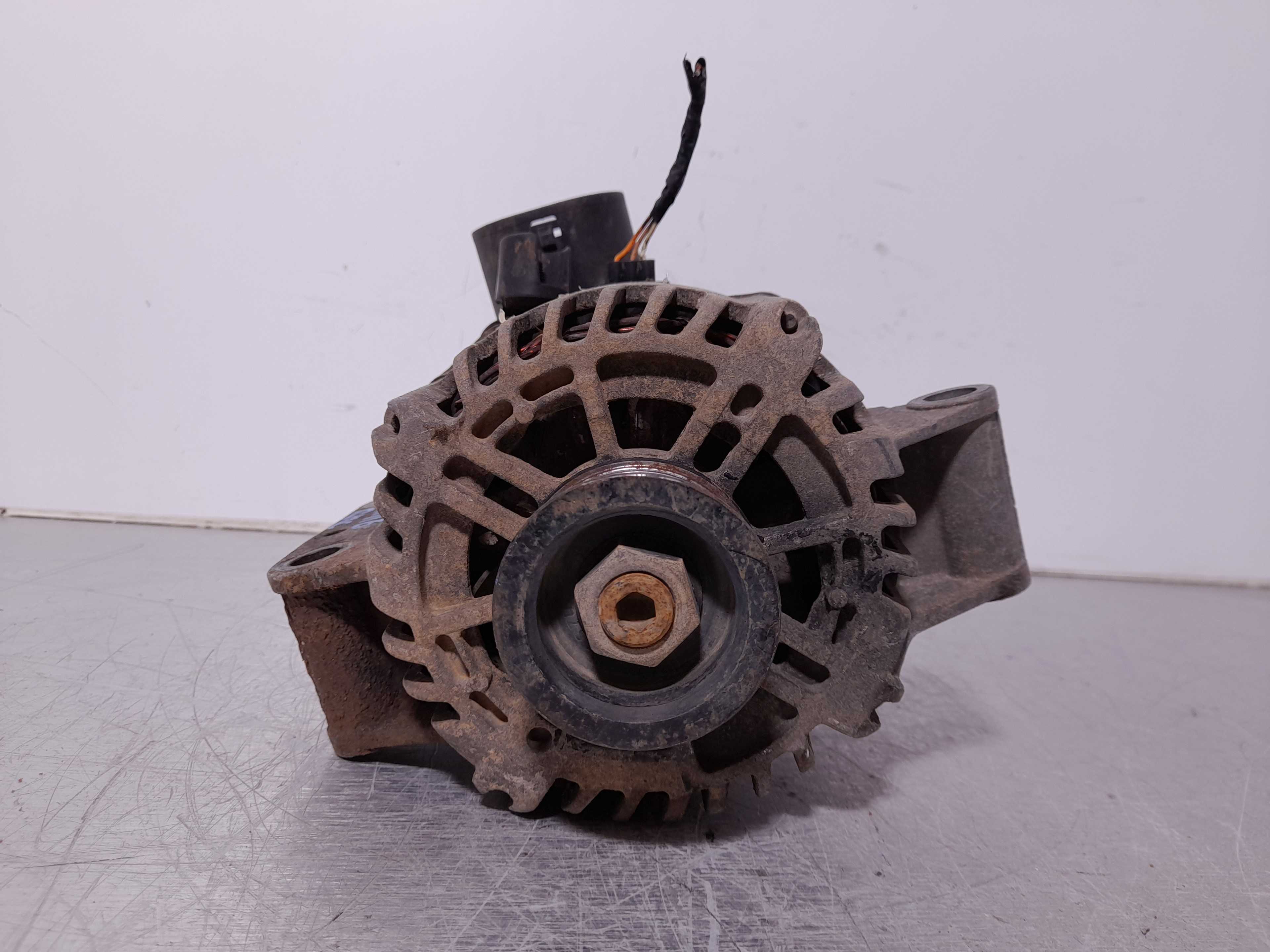 Recambio de alternador para ford mondeo berlina (ge) referencia OEM IAM 1S7TBC VISTEON 