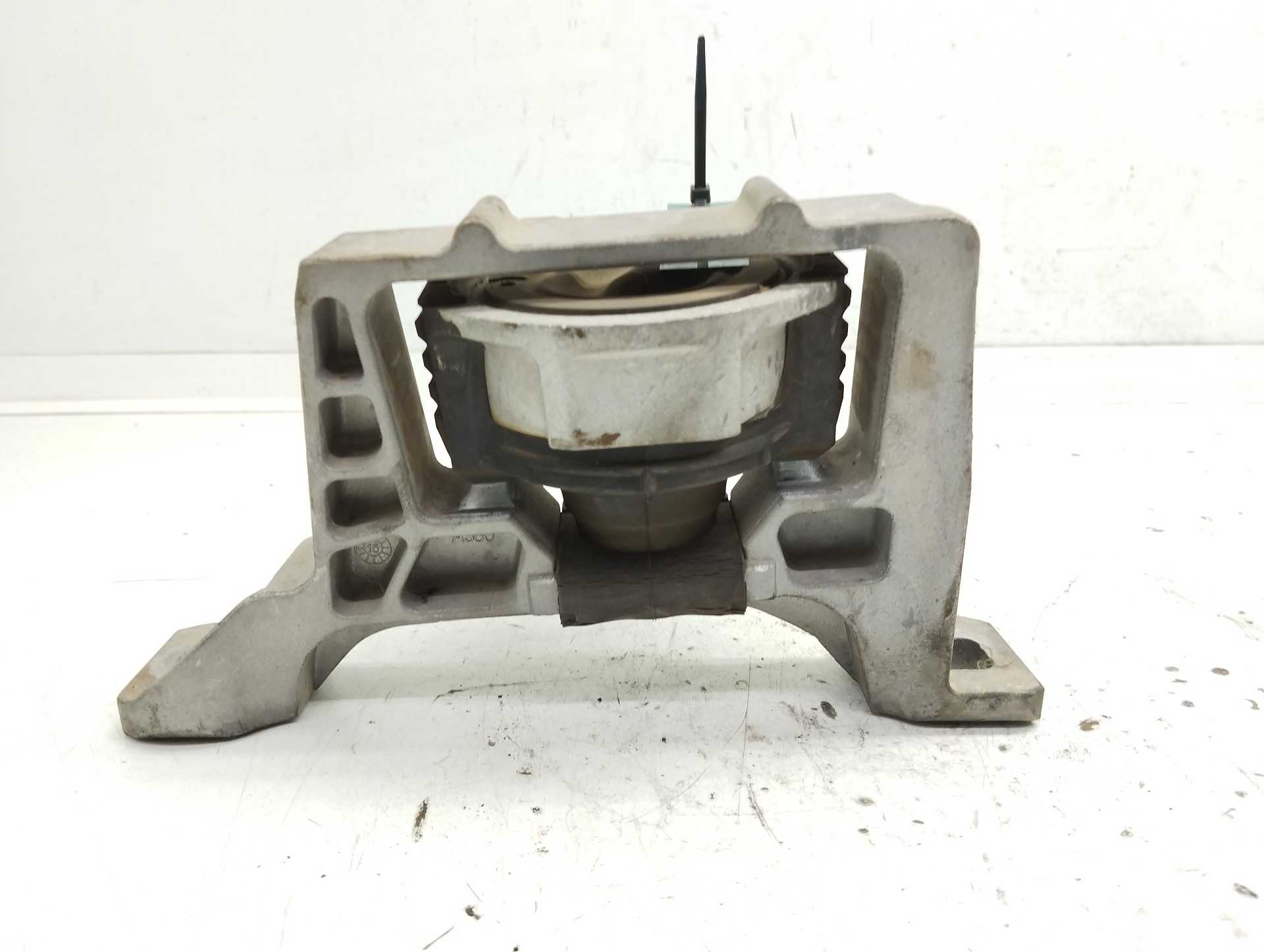 Recambio de soporte motor derecho para ford focus berlina (cap) ghia referencia OEM IAM  326B40 
