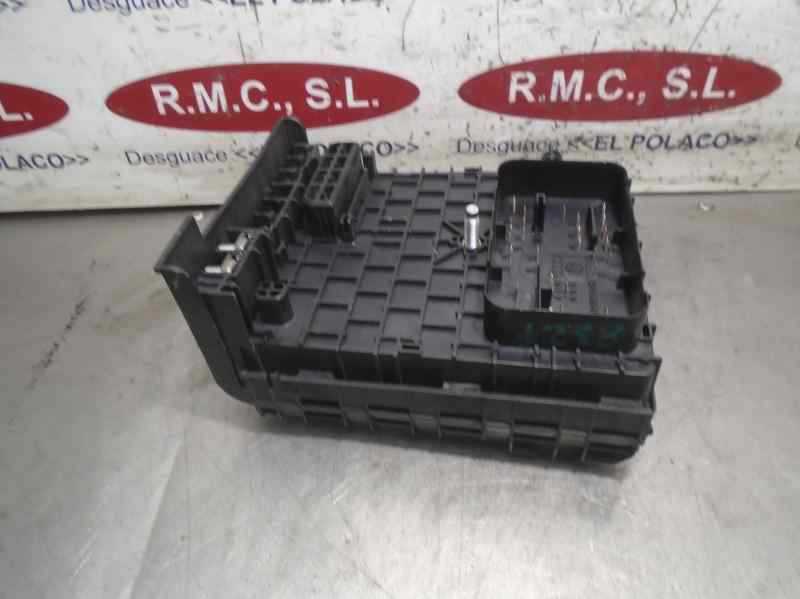 Recambio de caja reles / fusibles para volkswagen passat berlina (3c2) bluemotion referencia OEM IAM   