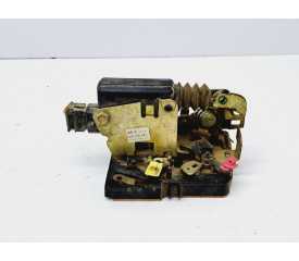 Recambio de cerradura puerta delantera izquierda para dacia logan ambiance referencia OEM IAM 8200290961  