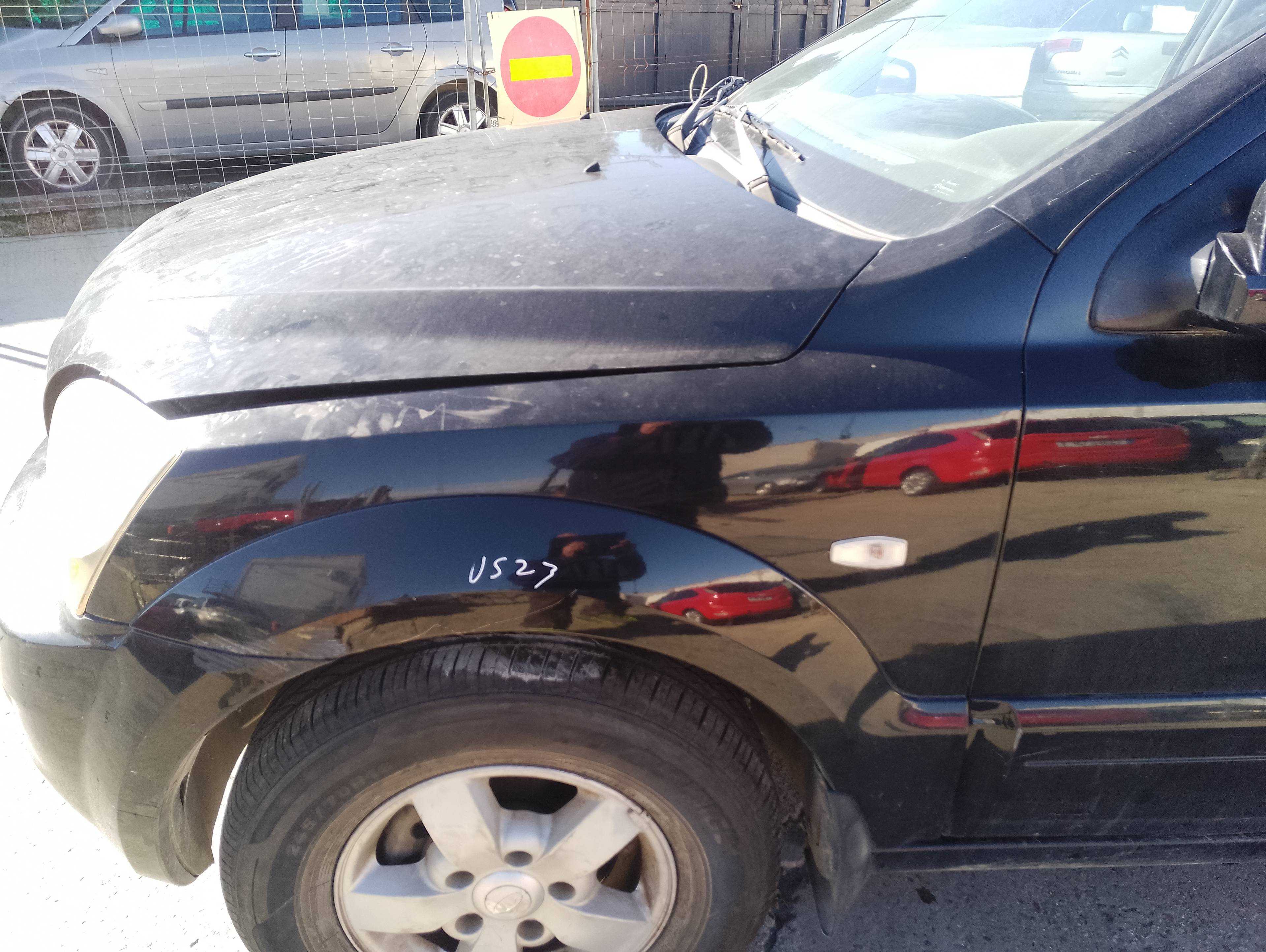 Recambio de aleta delantera izquierda para kia sorento 2.5 crdi active referencia OEM IAM   