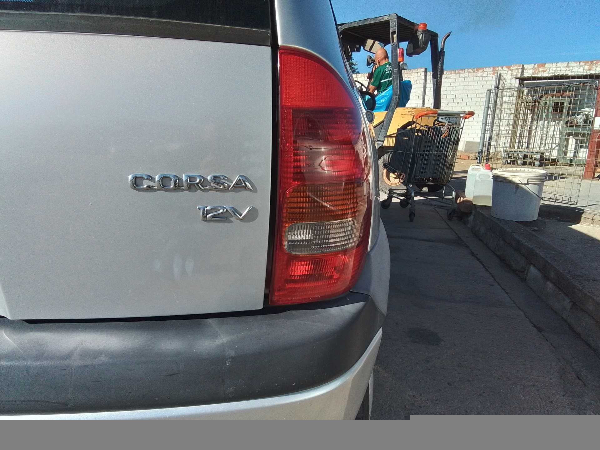 Recambio de piloto trasero derecho para opel corsa b eco referencia OEM IAM   