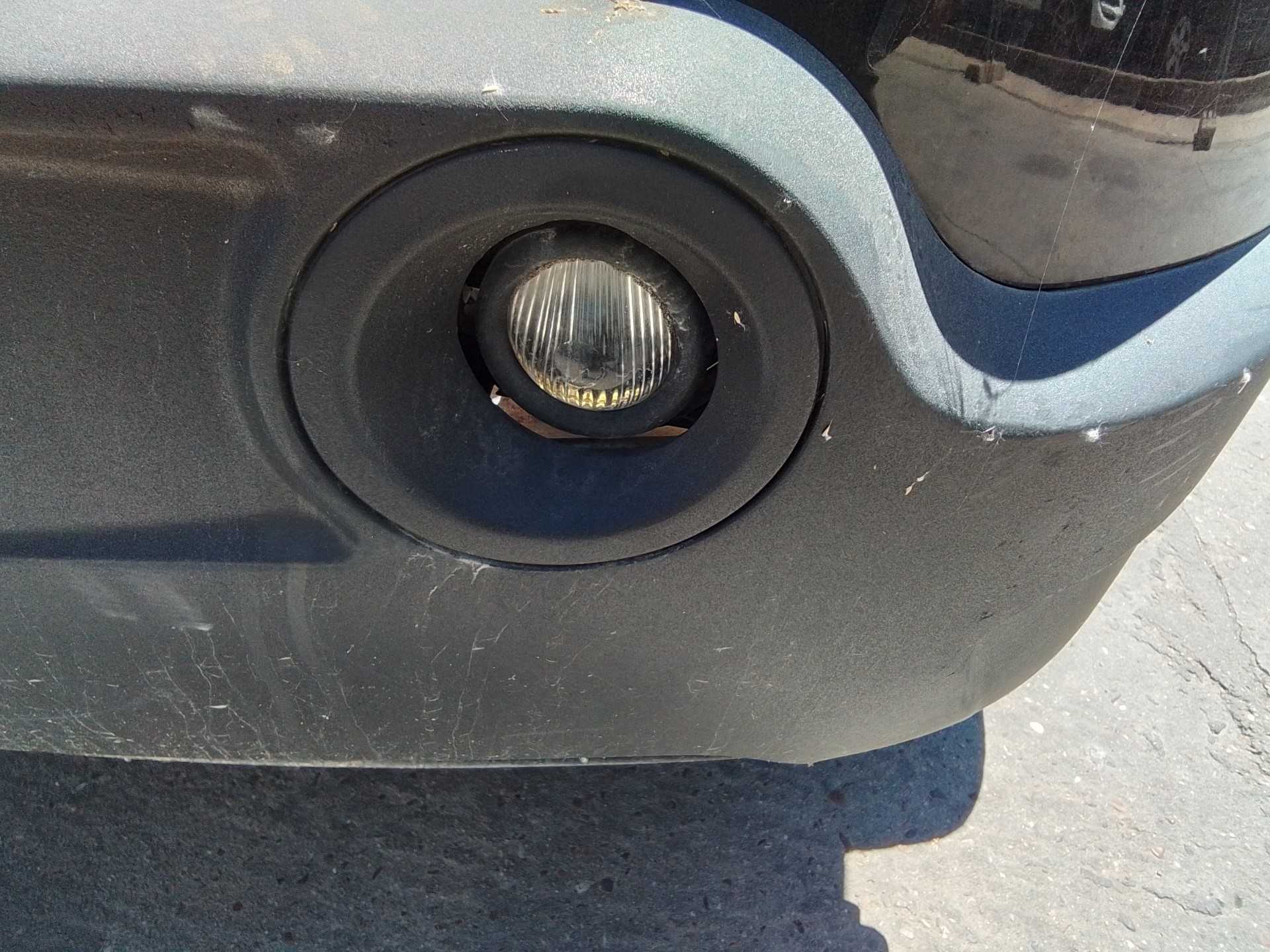 Recambio de faro antiniebla izquierdo para bmw x3 (e83) 2.0d referencia OEM IAM   