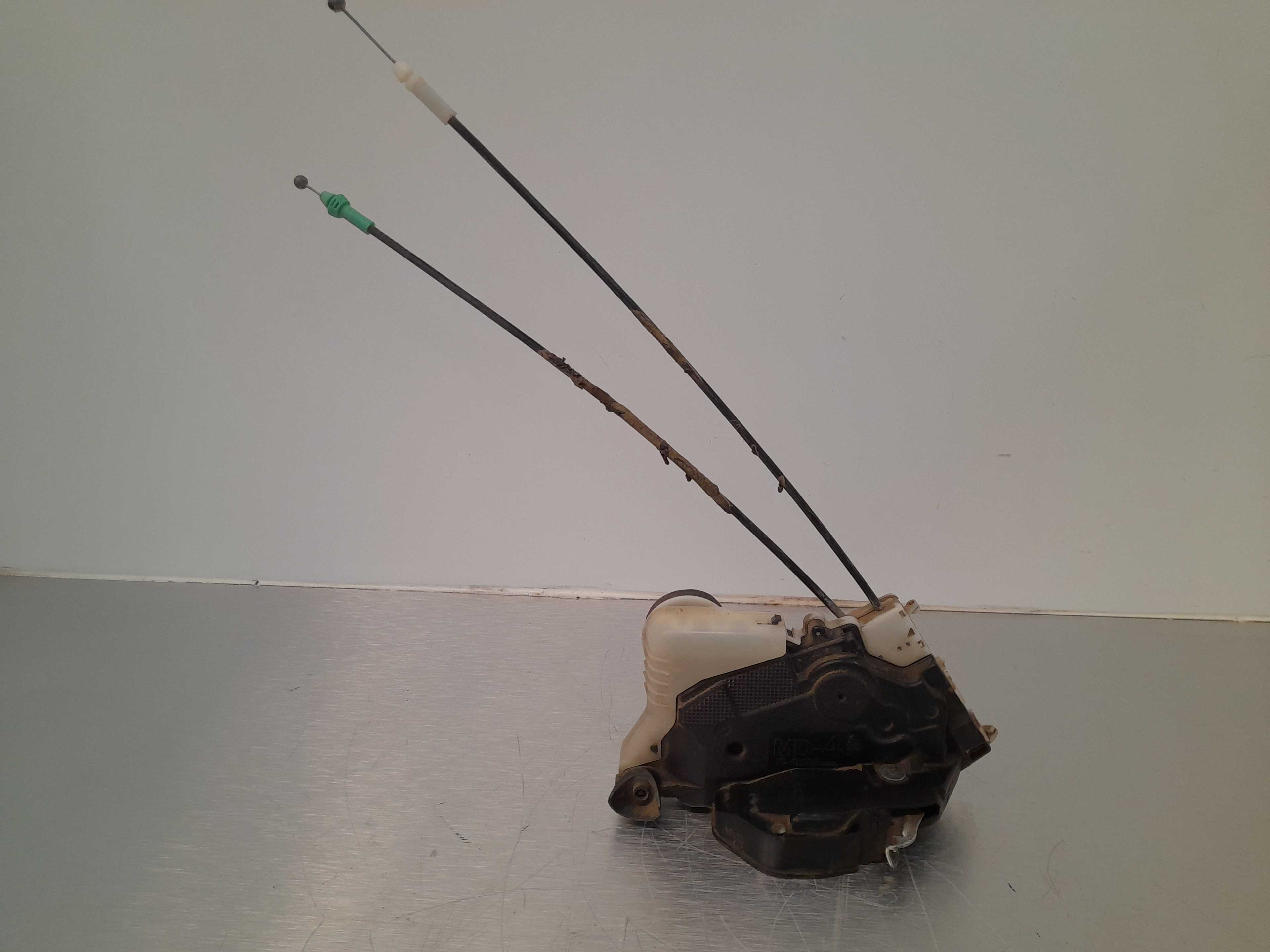 Recambio de cerradura puerta delantera derecha para toyota yaris active referencia OEM IAM   