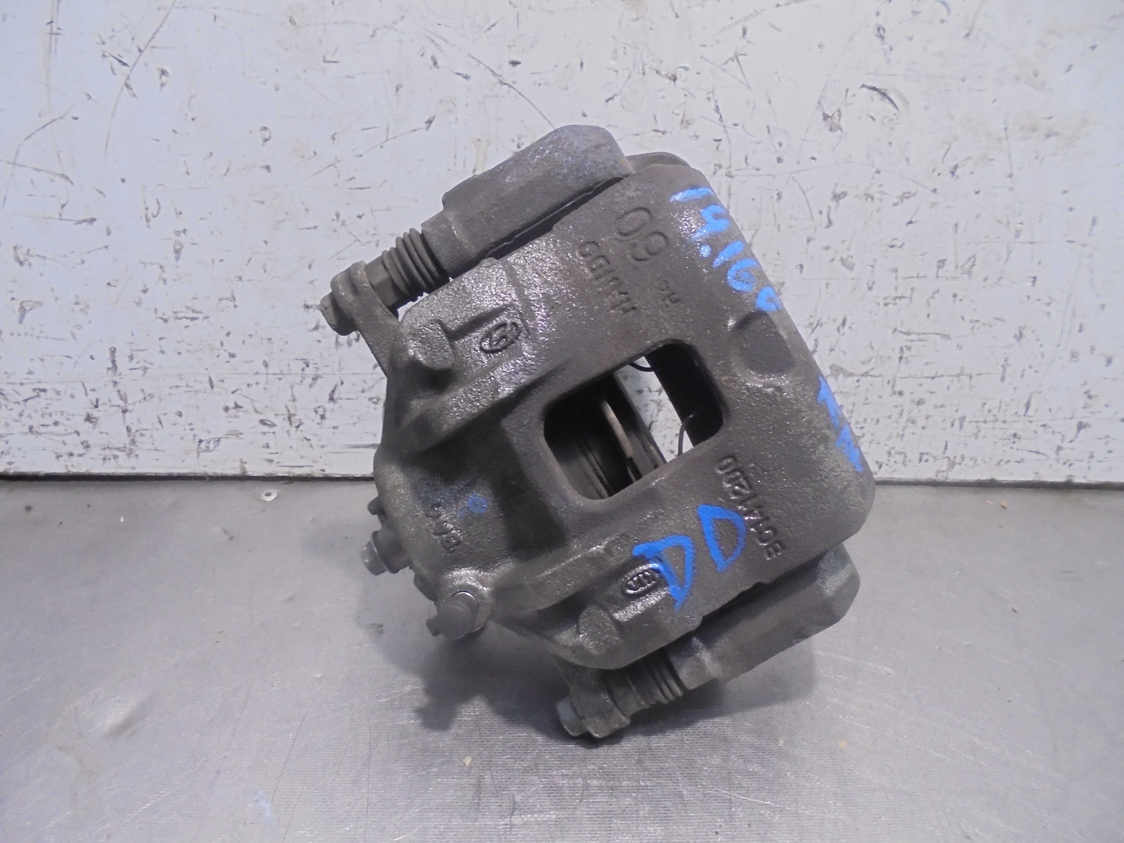 Recambio de pinza de freno delantera derecha para kia carens ( ) 1.7 crdi cat referencia OEM IAM   