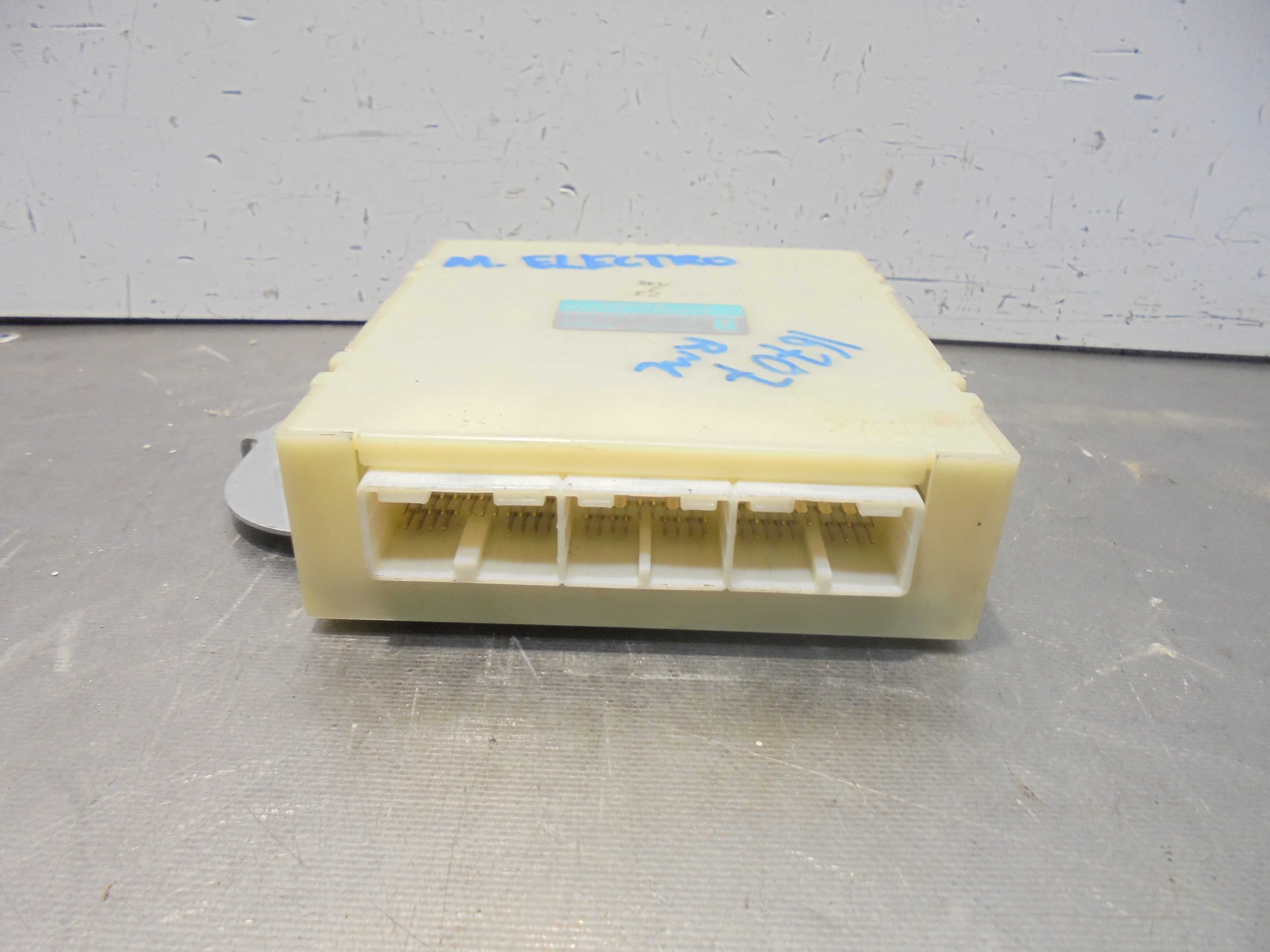 Recambio de modulo electronico para toyota land cruiser (j12) 3.0 turbodiesel referencia OEM IAM 8865060682 DENSO 