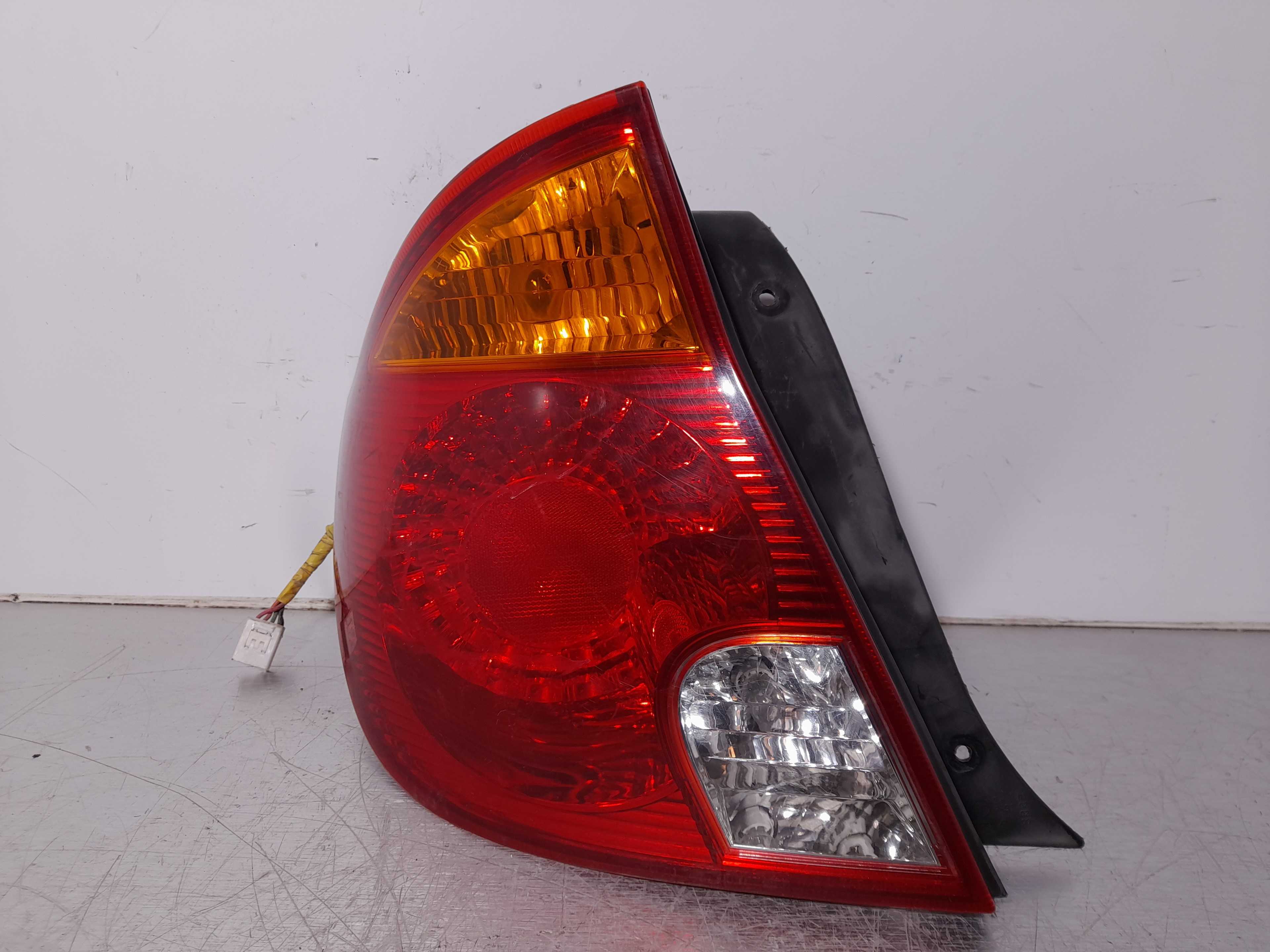 Recambio de piloto trasero izquierdo para hyundai accent (lc) gl 5p referencia OEM IAM   