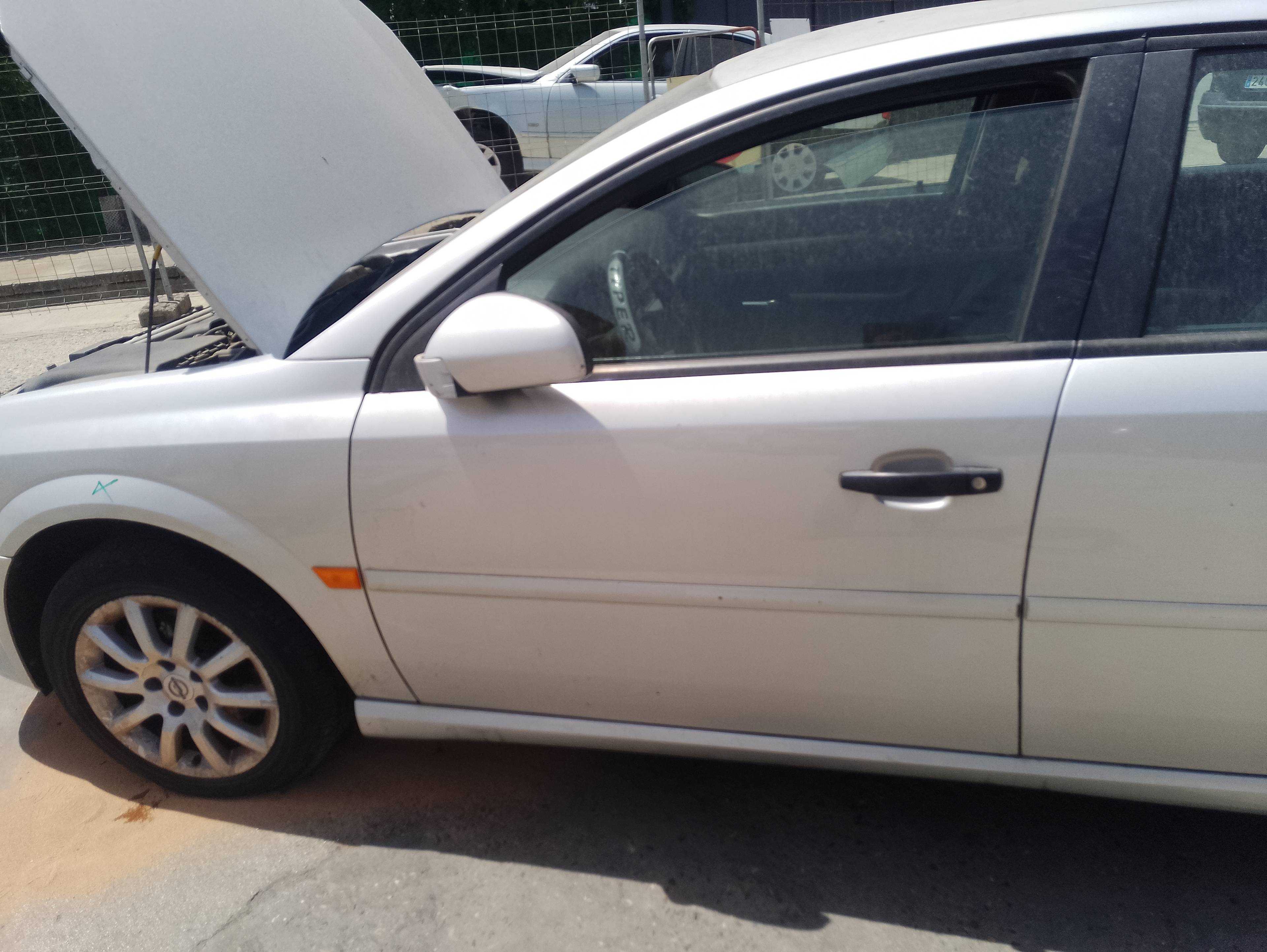 Recambio de puerta delantera izquierda para opel vectra c berlina elegance referencia OEM IAM   