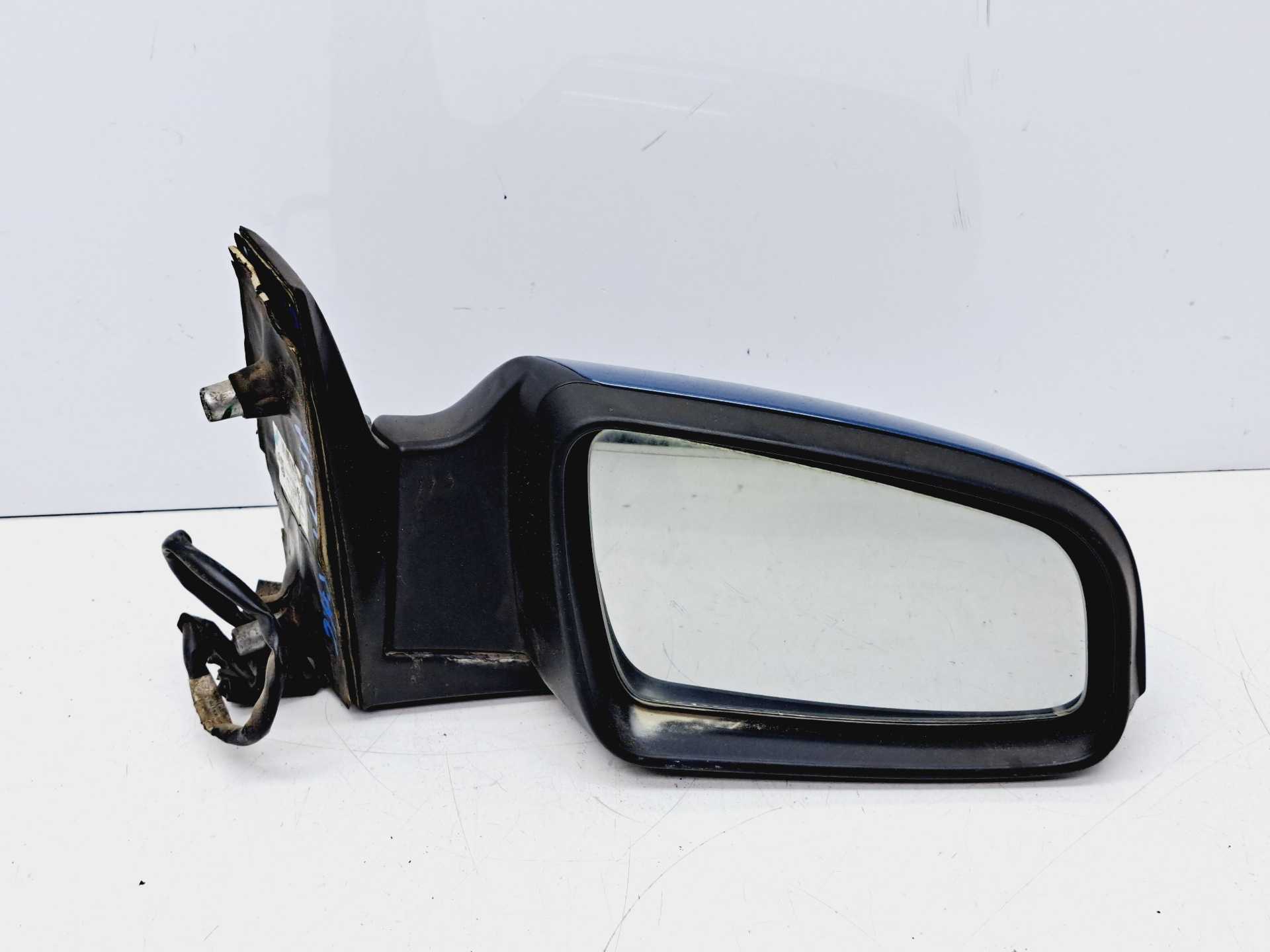 Recambio de retrovisor derecho para opel zafira b referencia OEM IAM 13131970  