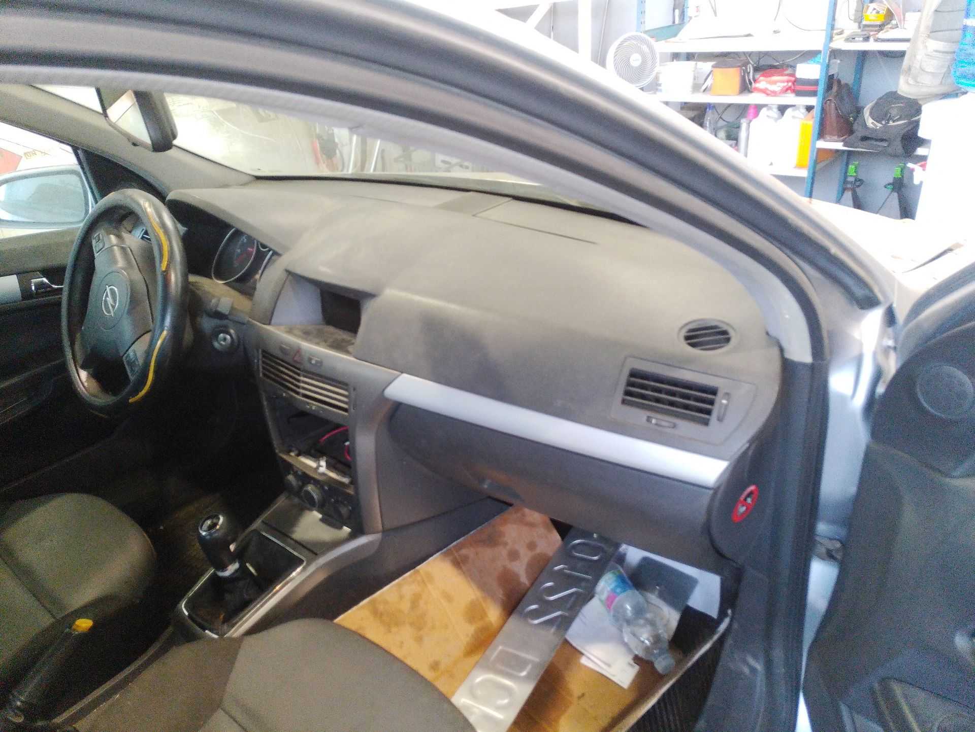 Recambio de salpicadero para opel astra h gtc (a04) 1.8 (l08) referencia OEM IAM 13149016  