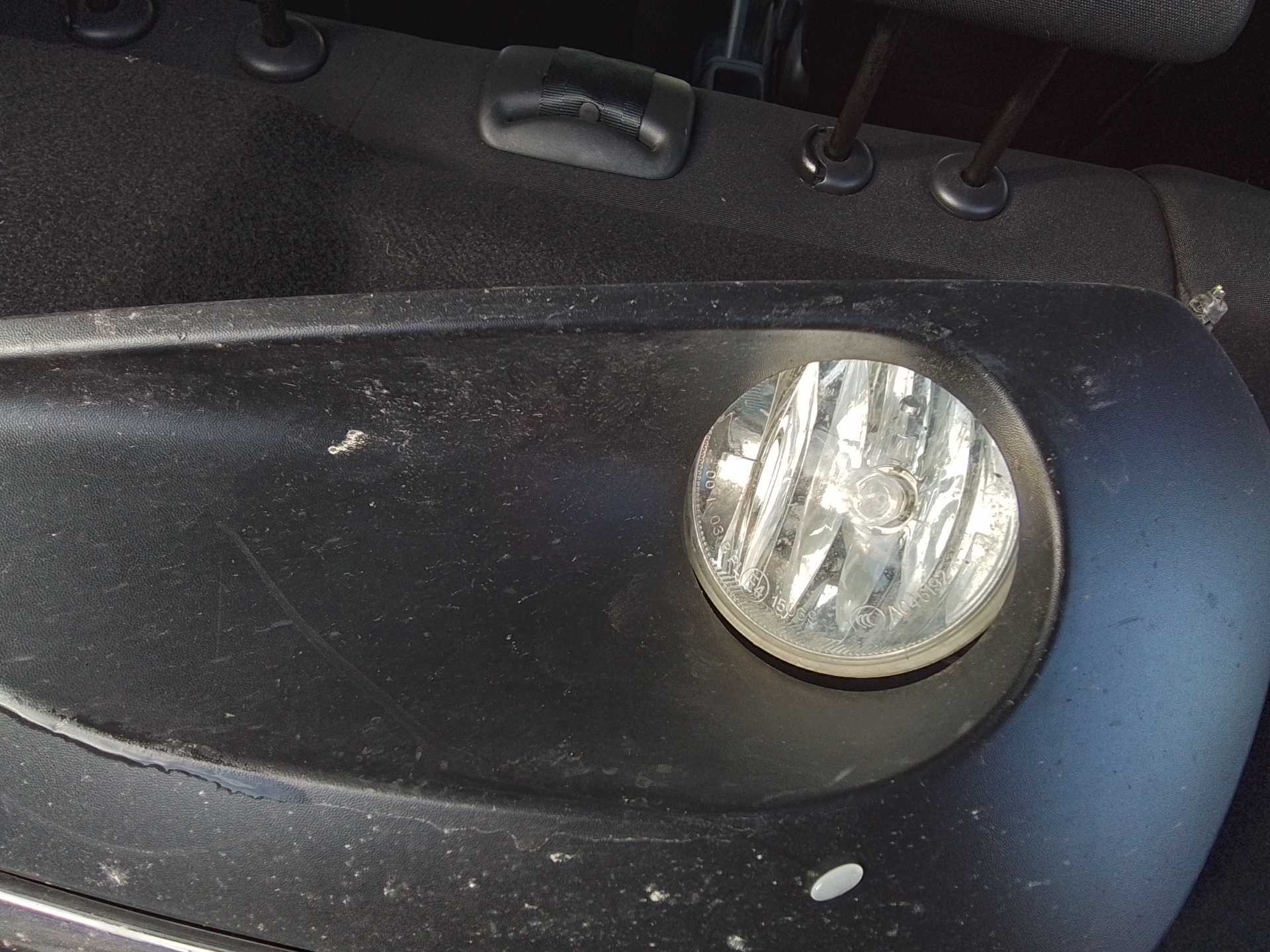 Recambio de faro antiniebla derecho para peugeot 208 1.2 12v e-vti referencia OEM IAM   