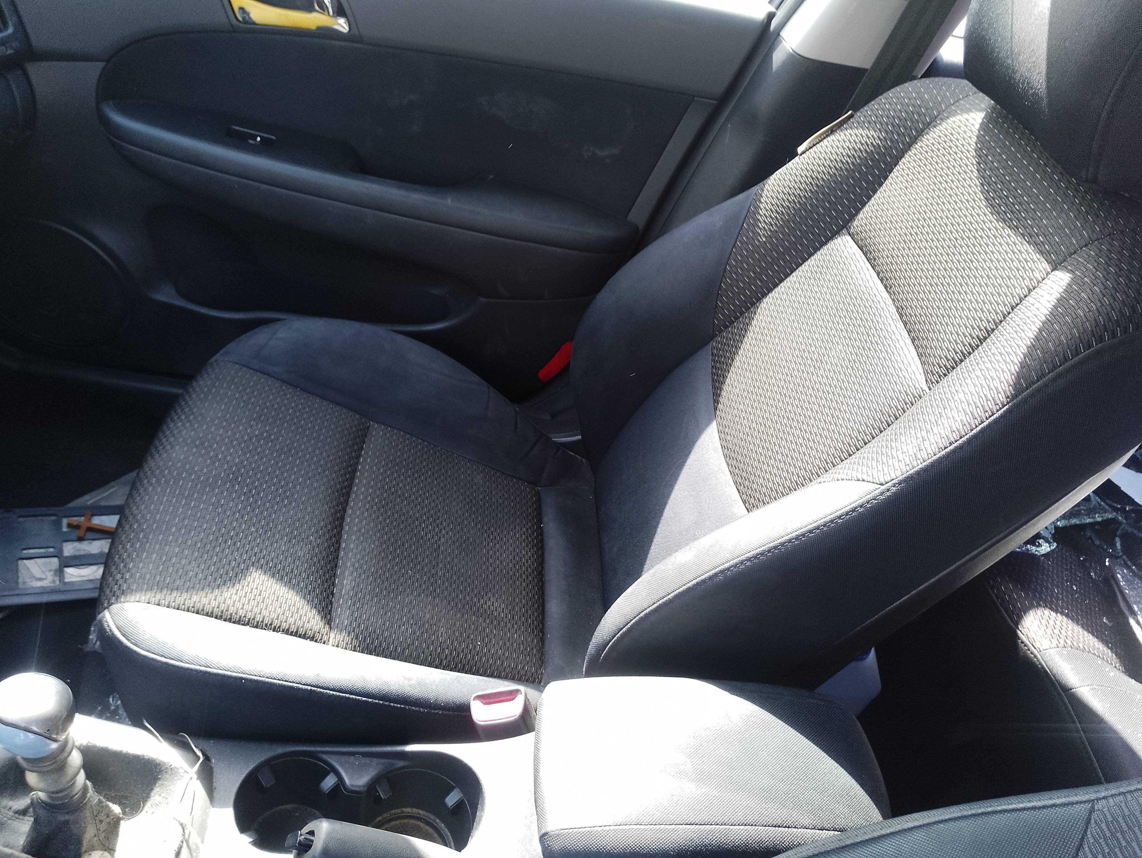 Recambio de asiento delantero derecho para hyundai i30 classic referencia OEM IAM   