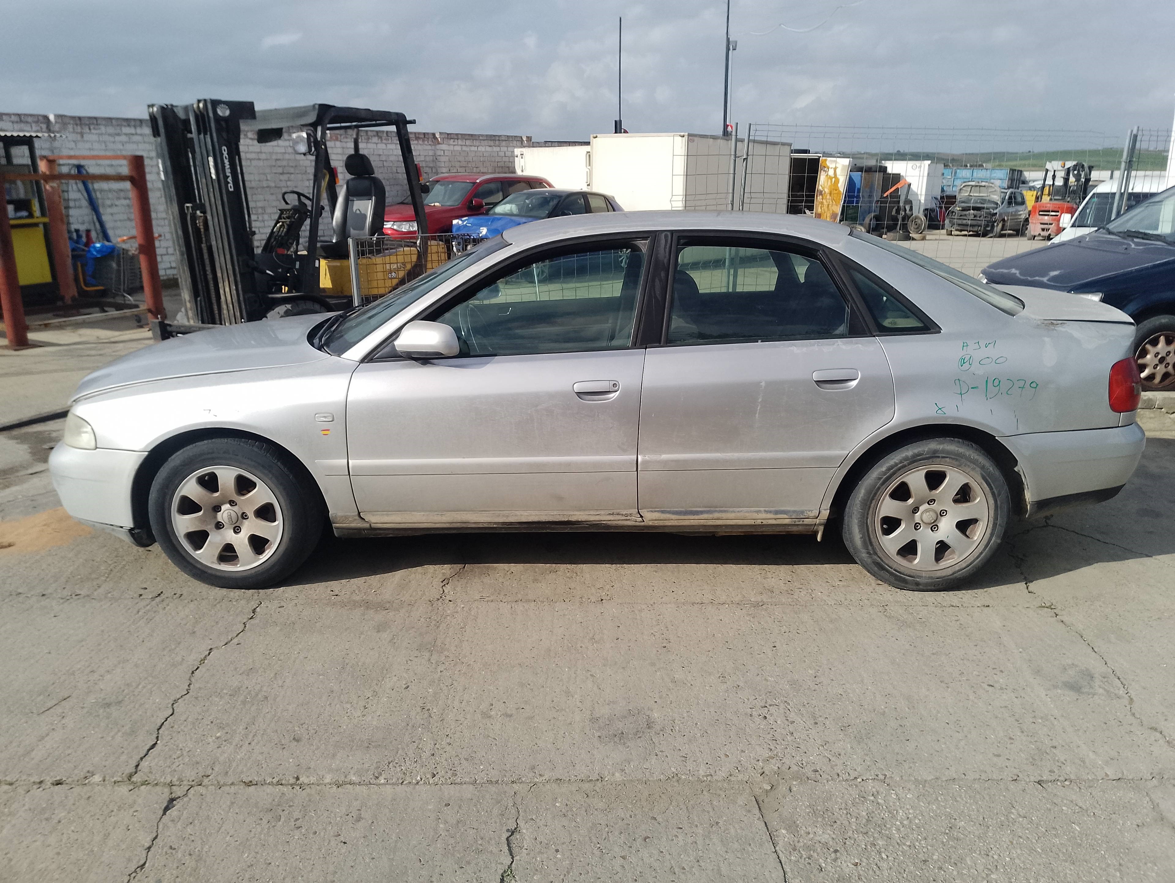 audi a4 berlina (b5) del año 2000
