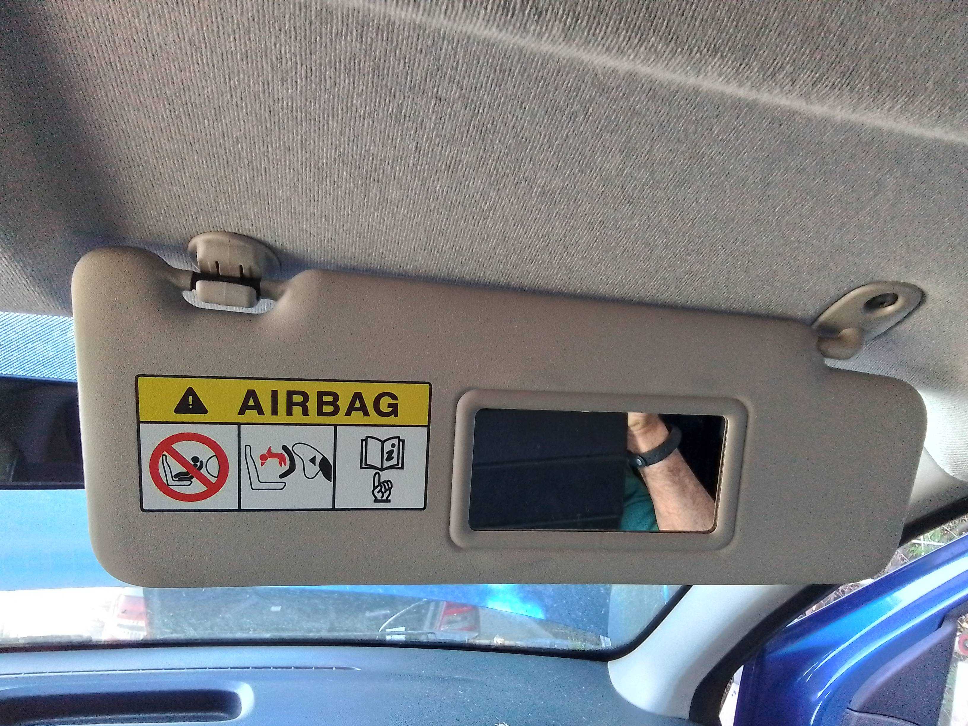 Recambio de parasol derecho para dacia sandero comfort referencia OEM IAM 964006446R  