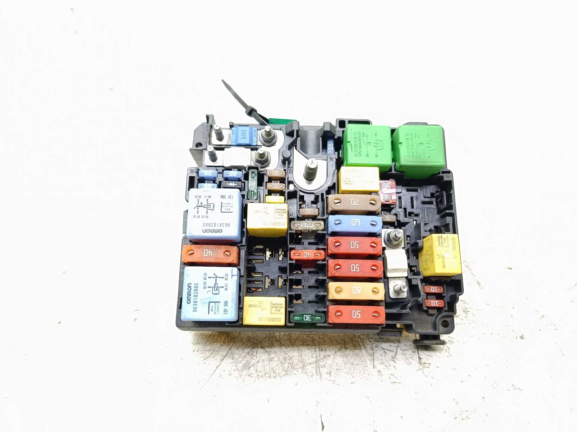 Recambio de caja reles / fusibles para peugeot 308 active referencia OEM IAM 9804848580  