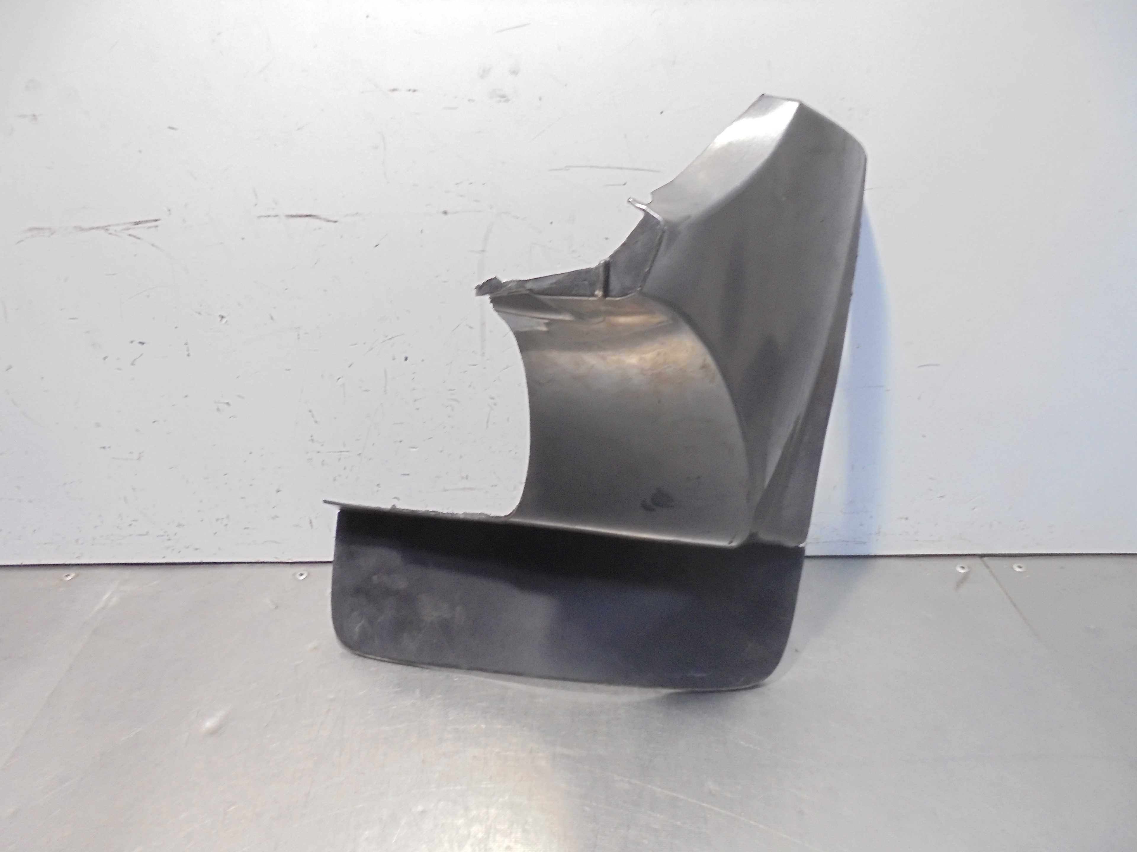 Recambio de aletin trasero derecho para toyota land cruiser (j12) 3.0 turbodiesel referencia OEM IAM   