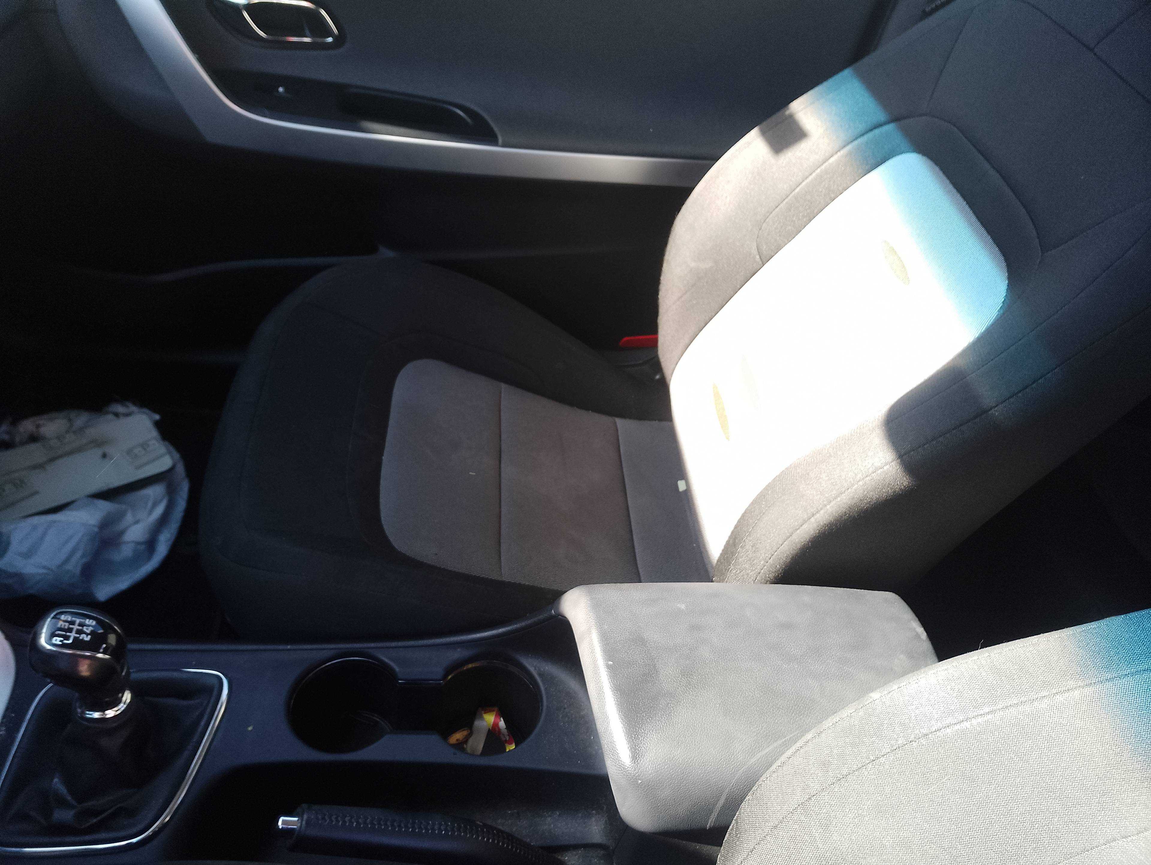 Recambio de asiento delantero derecho para kia cee´d business referencia OEM IAM   