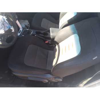 ASIENTO DELANTERO IZQUIERDO 