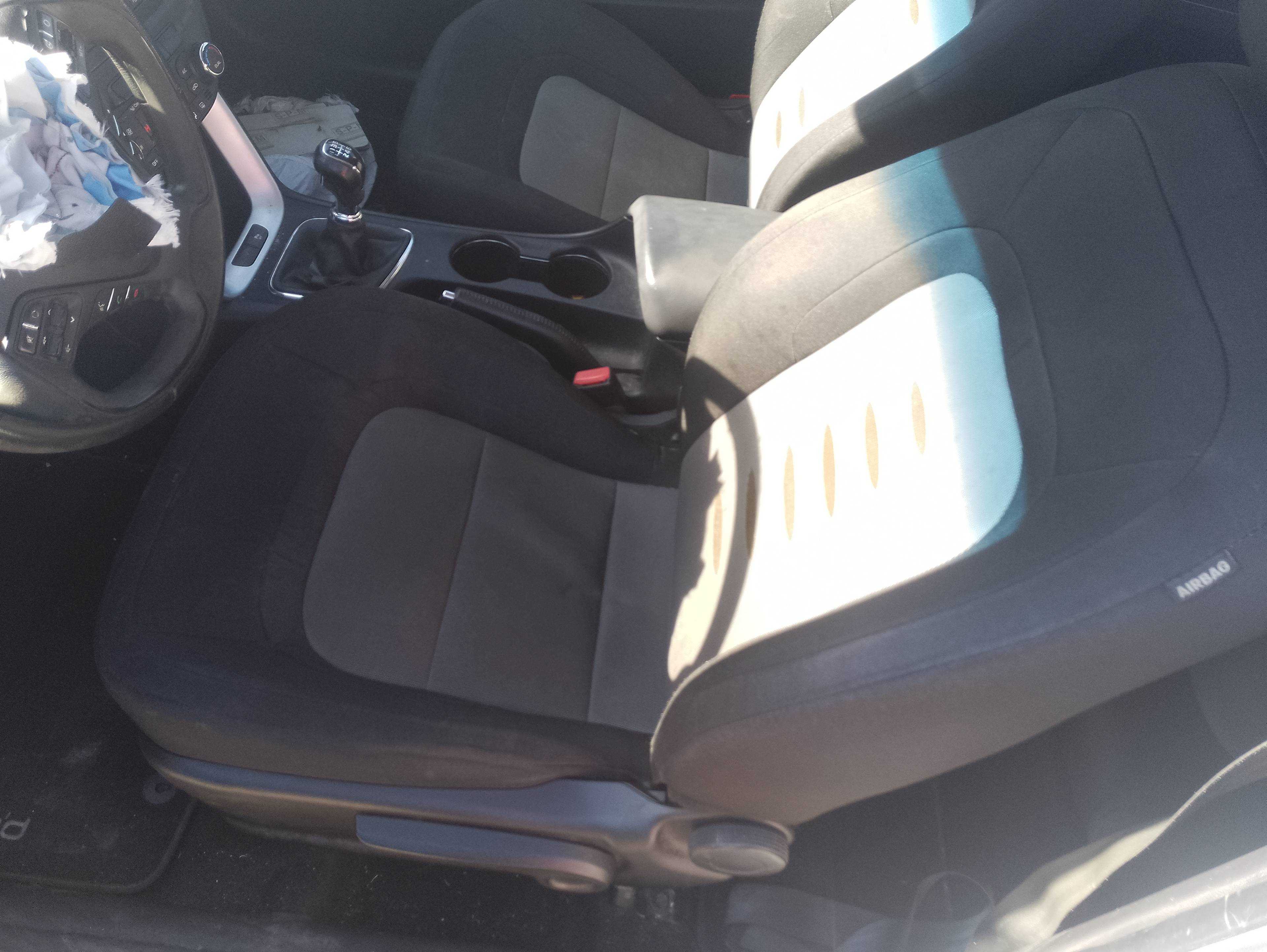 Recambio de asiento delantero izquierdo para kia cee´d business referencia OEM IAM   