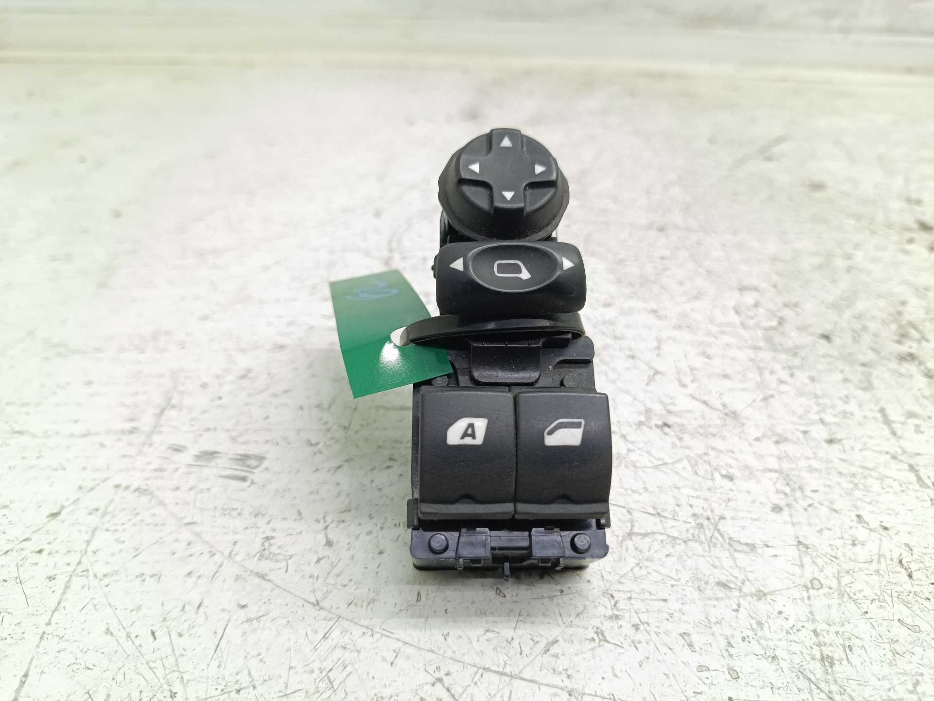 Recambio de mando elevalunas delantero izquierdo para peugeot 208 style referencia OEM IAM 9675112770  
