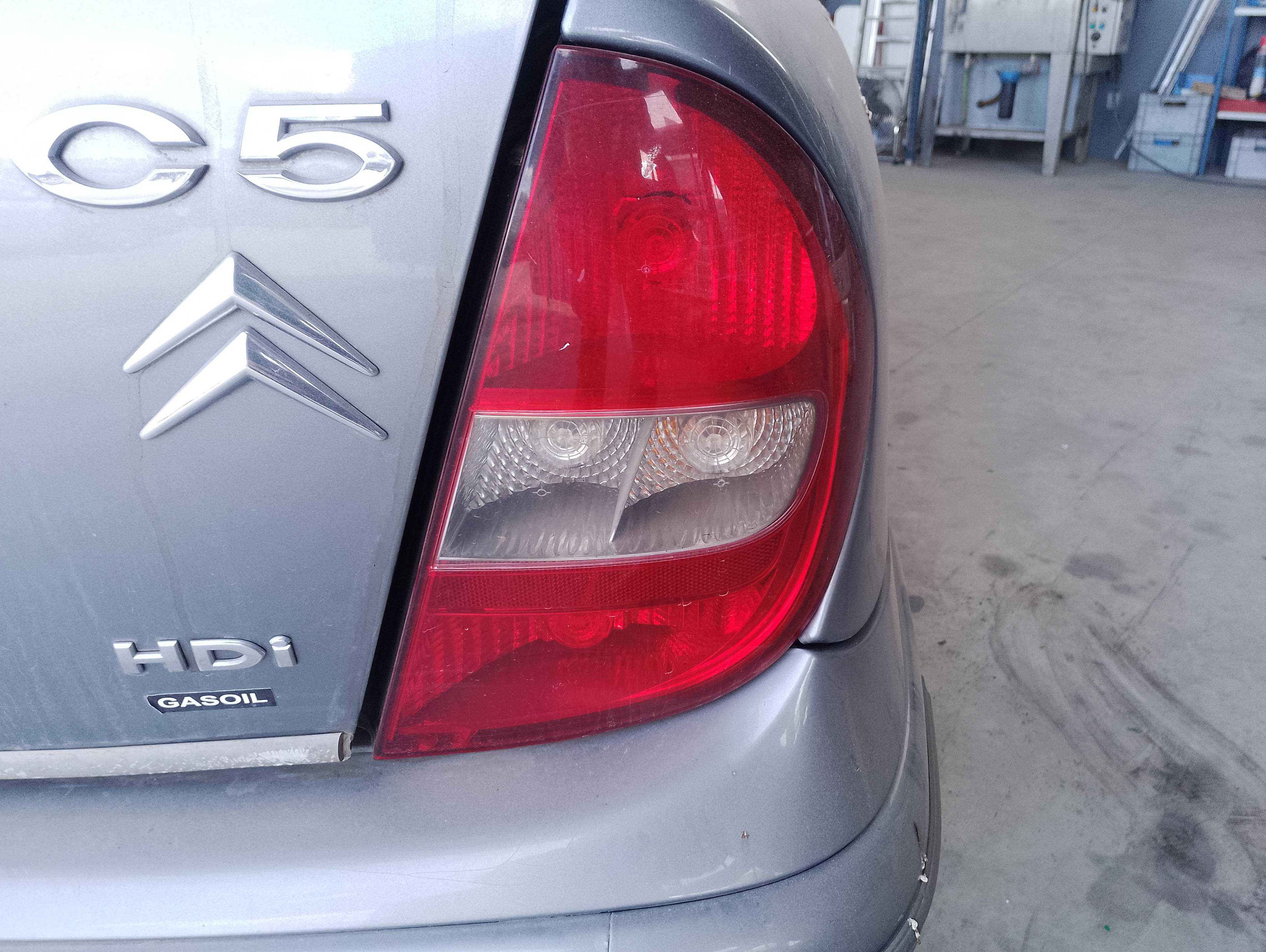 Recambio de piloto trasero derecho para citroën c5 berlina 2.0 hdi sx referencia OEM IAM   