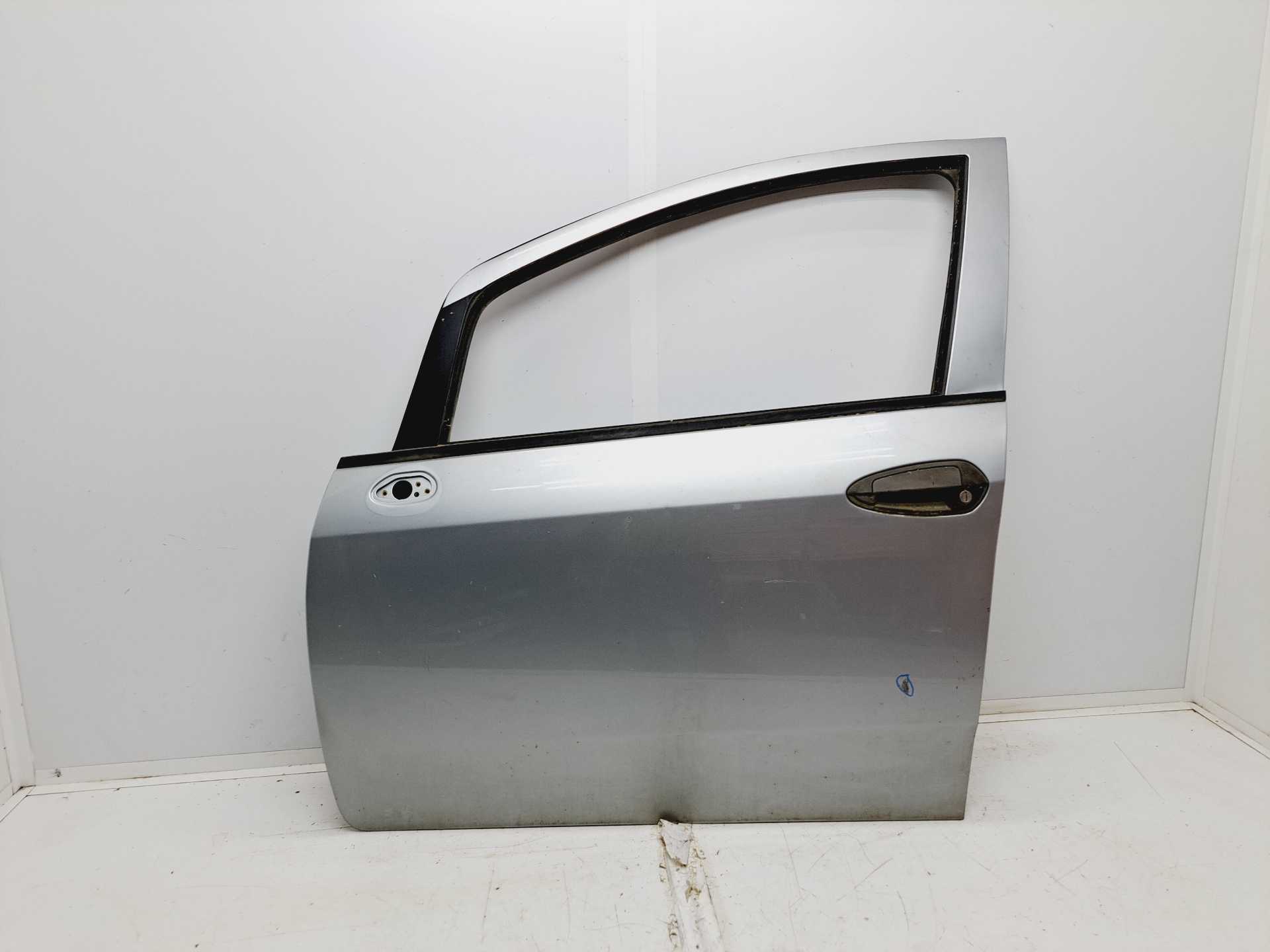 Recambio de puerta delantera izquierda para fiat grande punto (199) referencia OEM IAM   