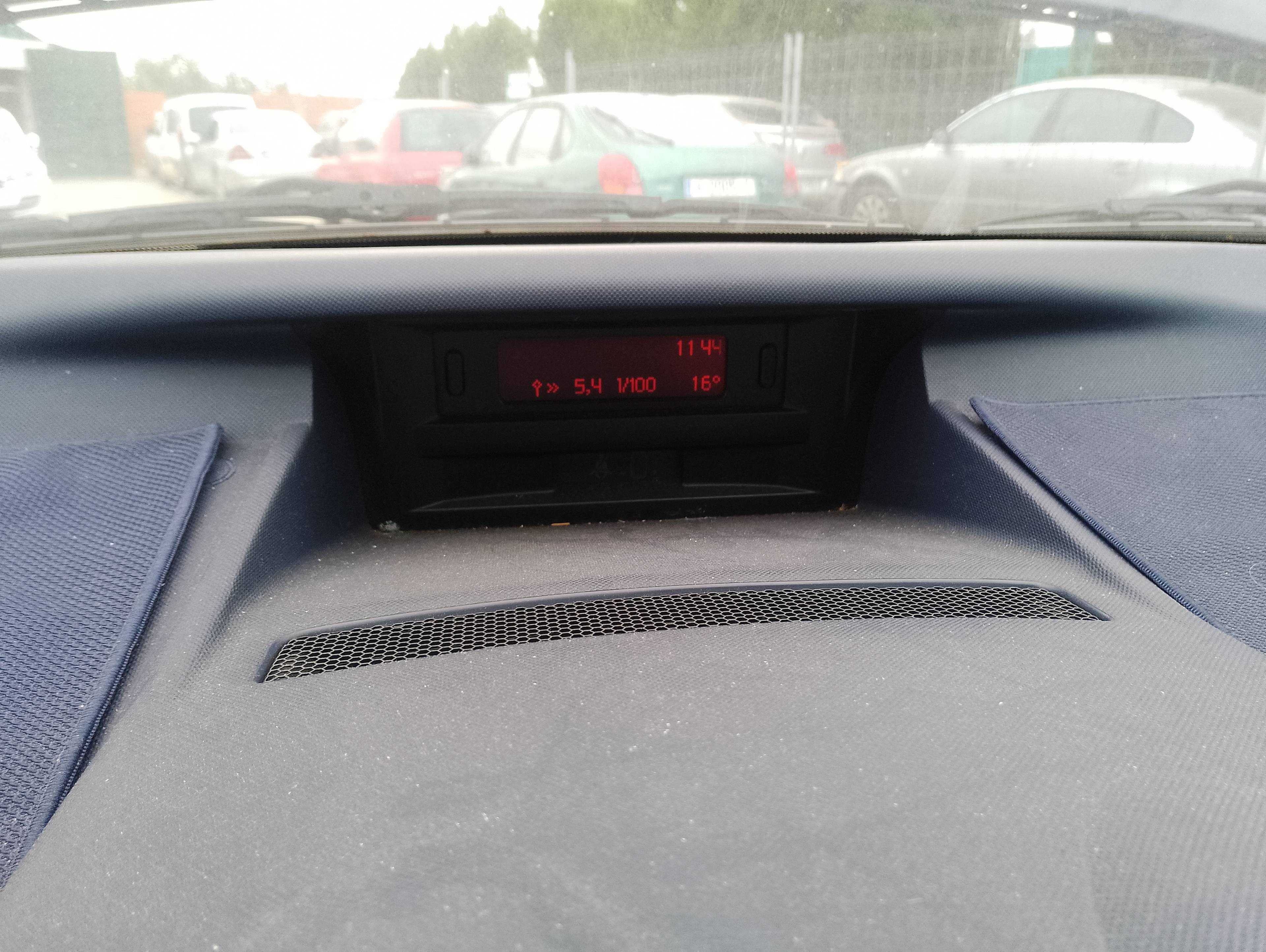 Recambio de pantalla multifuncion para peugeot 1007 dolce referencia OEM IAM   