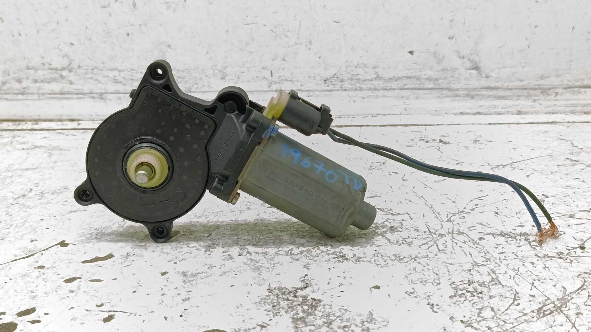 Recambio de motor elevalunas trasero derecho para bmw x5 (e53) referencia OEM IAM 676283620640 0130821717 