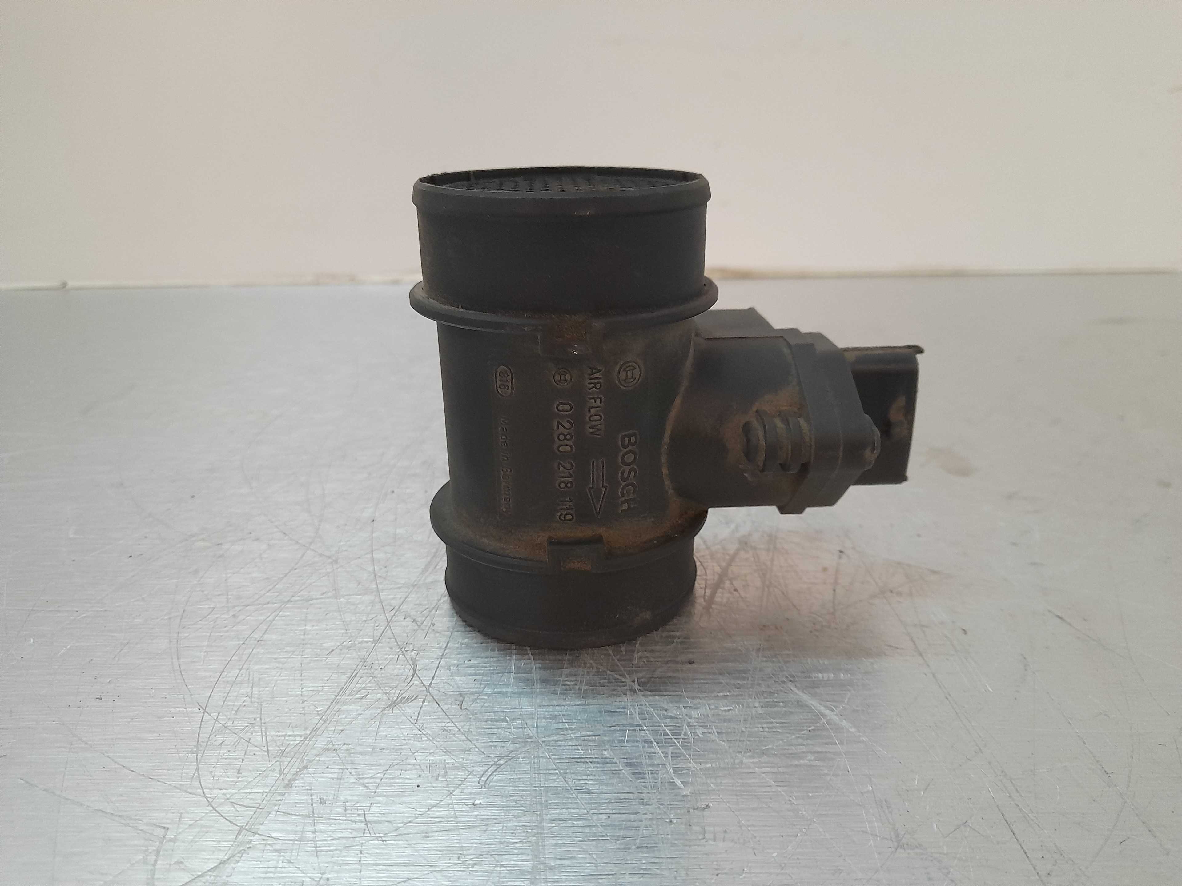 Recambio de caudalimetro para opel corsa c blue line referencia OEM IAM 0280218119  