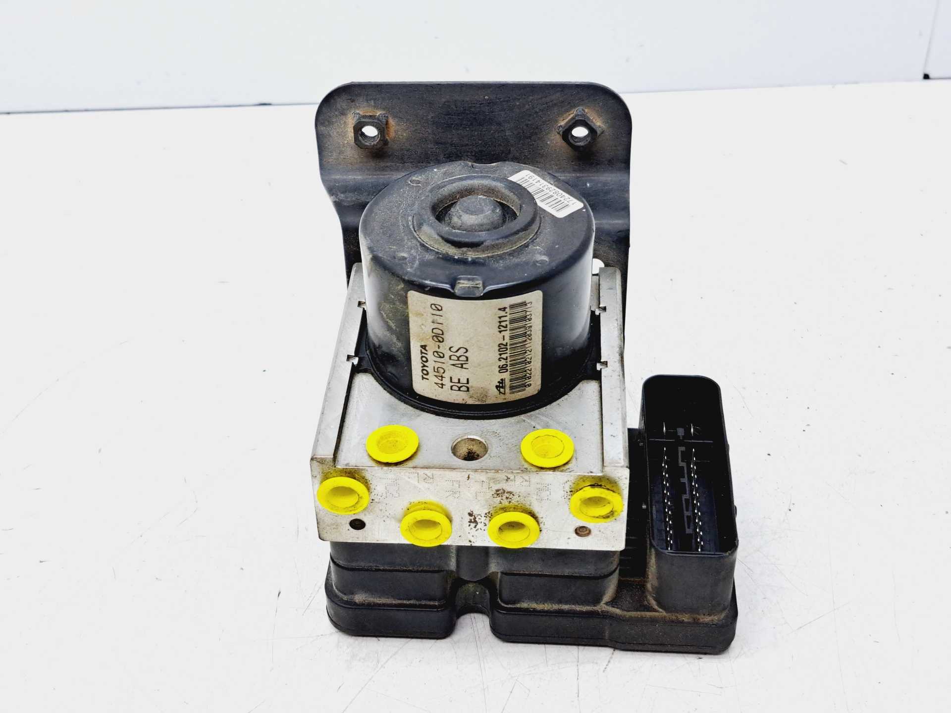 Recambio de abs para toyota yaris 1.4 turbodiesel cat referencia OEM IAM 445100D110 06210212114 ATE