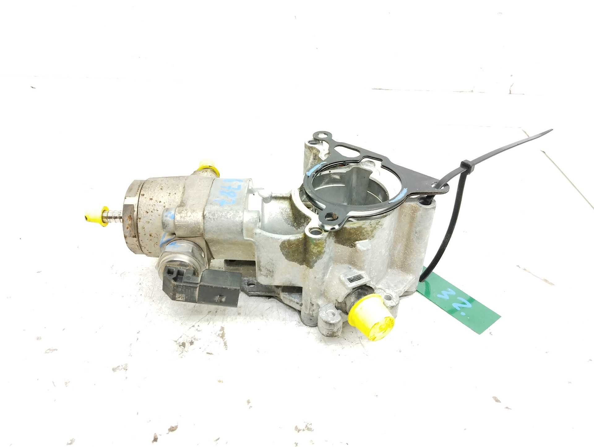 Recambio de depresor freno / bomba vacio para volkswagen golf vii lim. 2.0 tsi referencia OEM IAM 06L145100F  