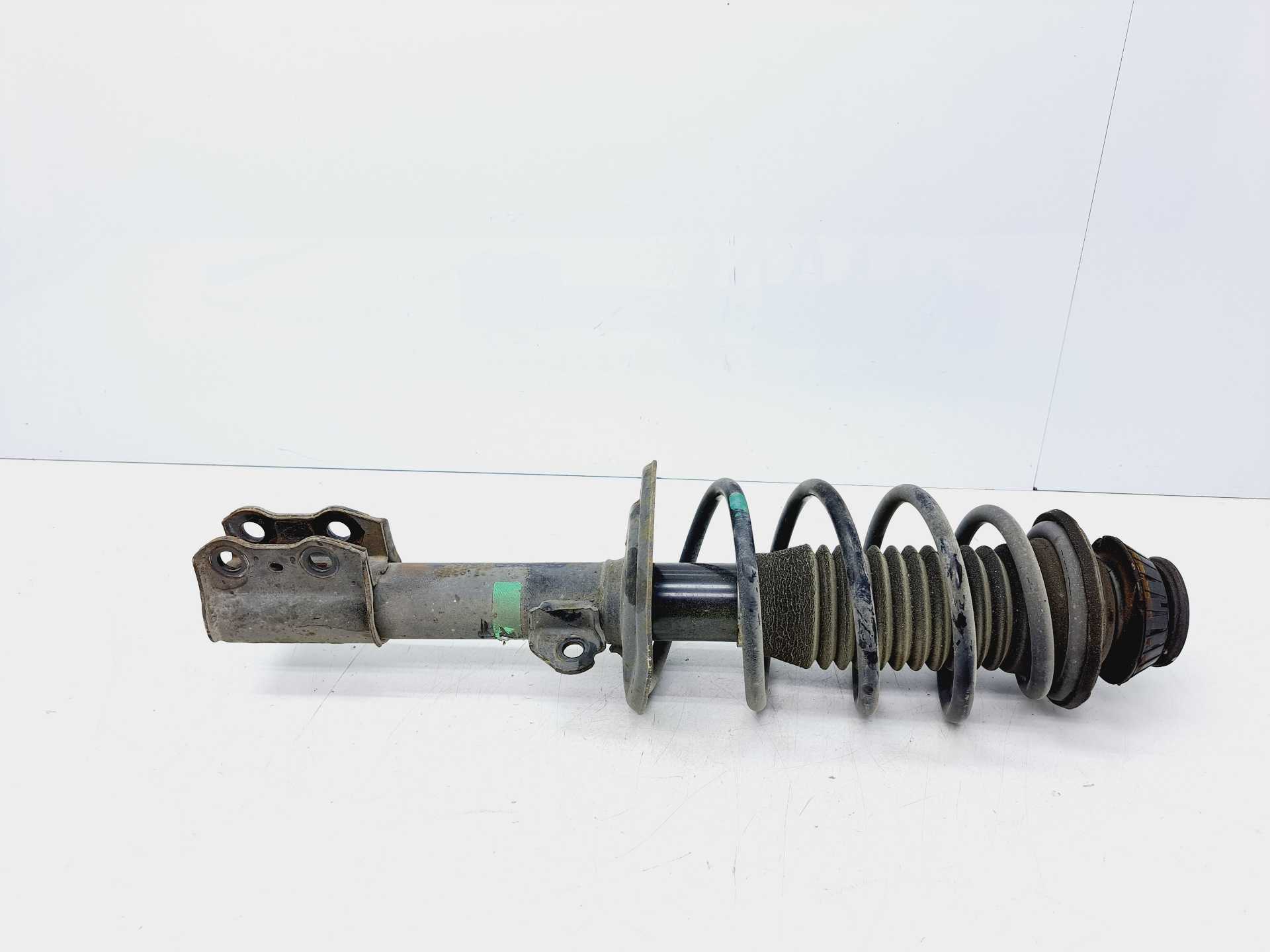 Recambio de amortiguador delantero derecho para toyota yaris 1.4 turbodiesel cat referencia OEM IAM   